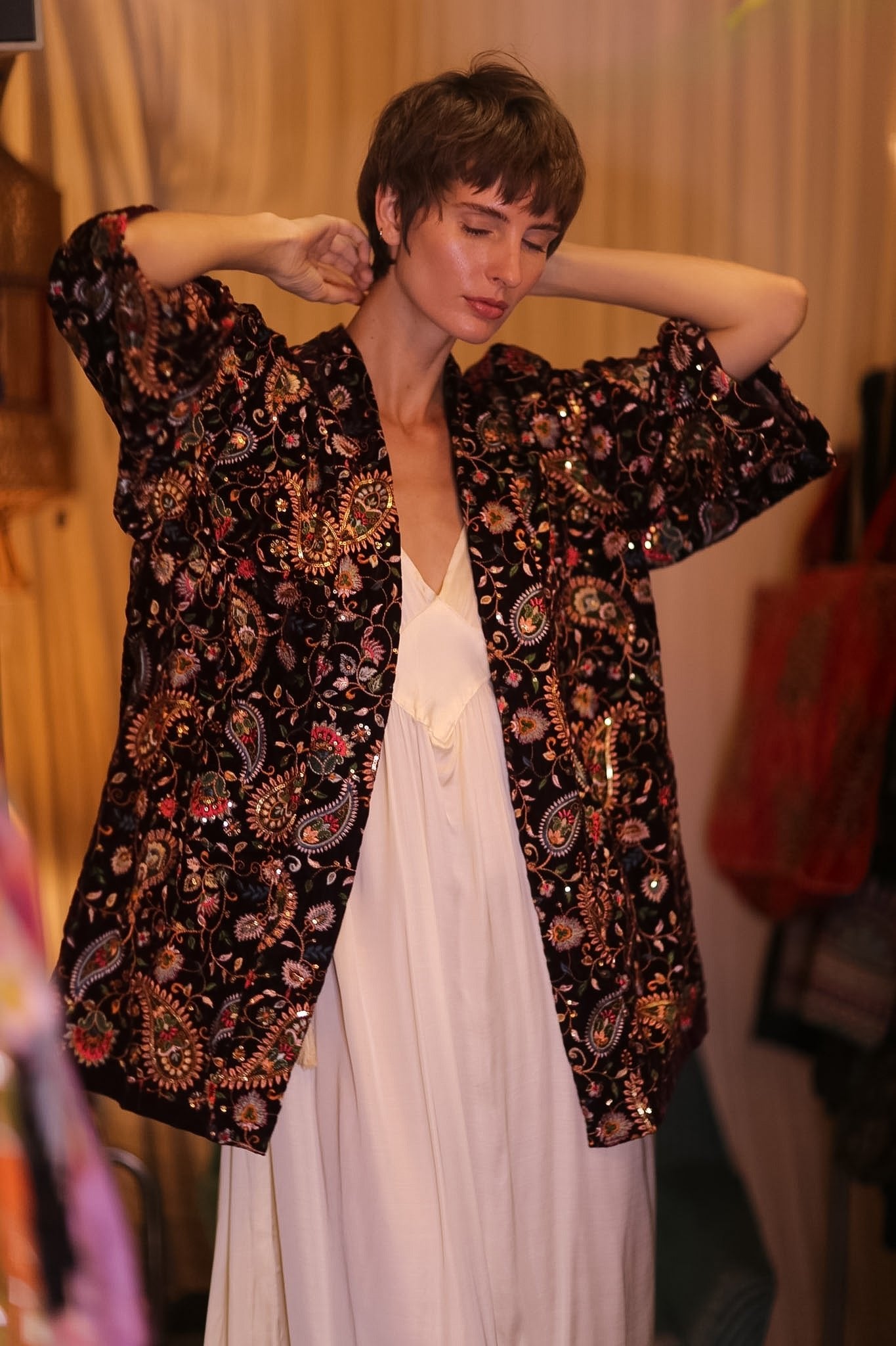 BROWN EMBROIDERED VELVET SHORT KIMONO THITKHET - BANGKOK TAILOR CLOTHING STORE - HANDMADE CLOTHING