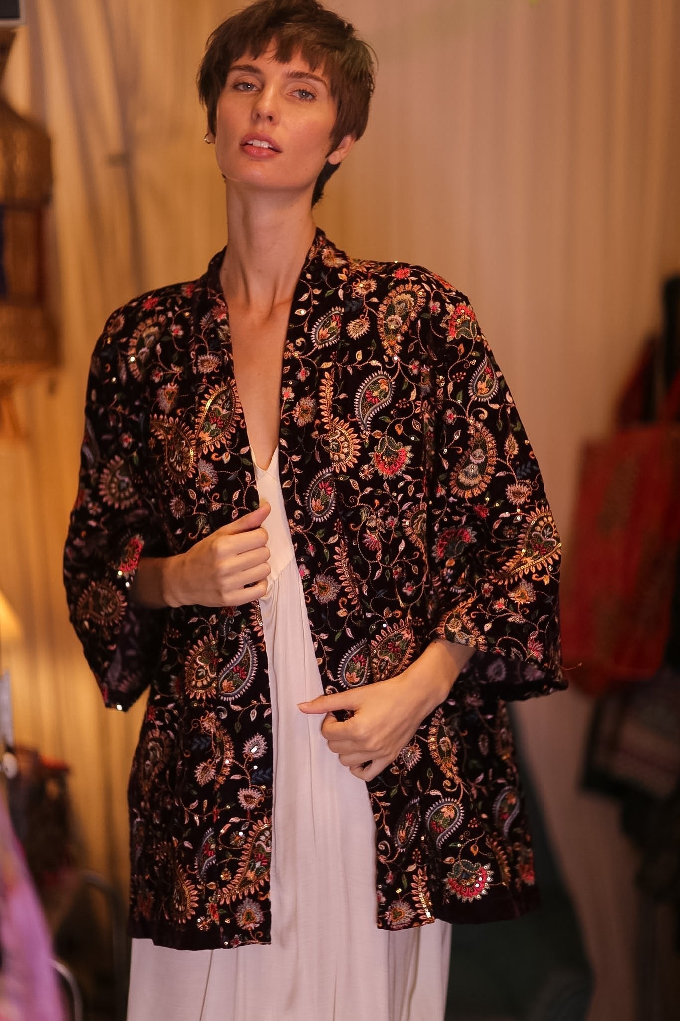 BROWN EMBROIDERED VELVET SHORT KIMONO THITKHET - BANGKOK TAILOR CLOTHING STORE - HANDMADE CLOTHING