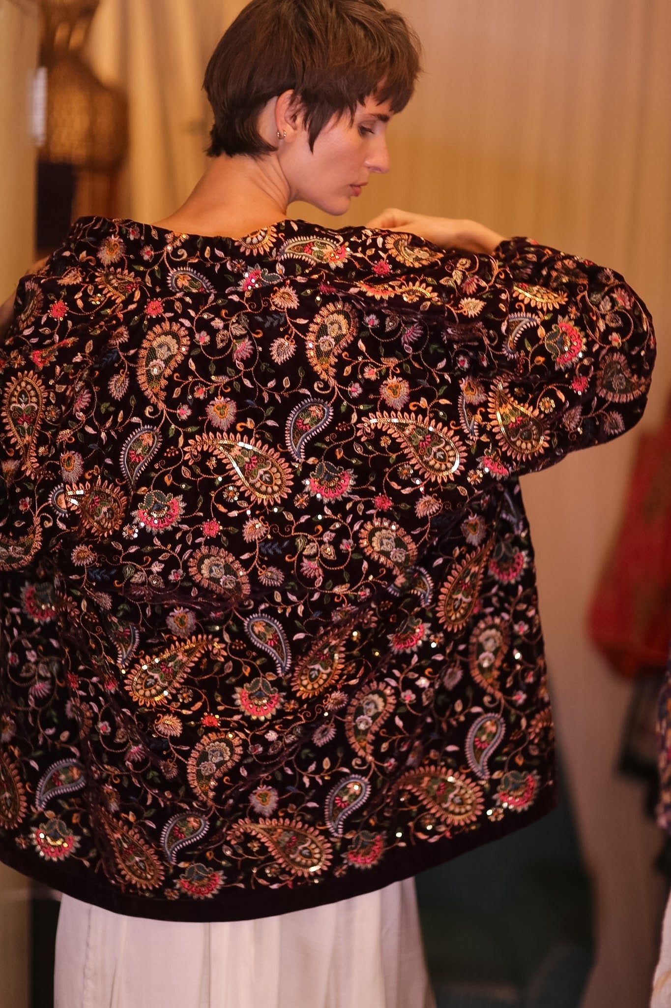 BROWN EMBROIDERED VELVET SHORT KIMONO THITKHET - BANGKOK TAILOR CLOTHING STORE - HANDMADE CLOTHING