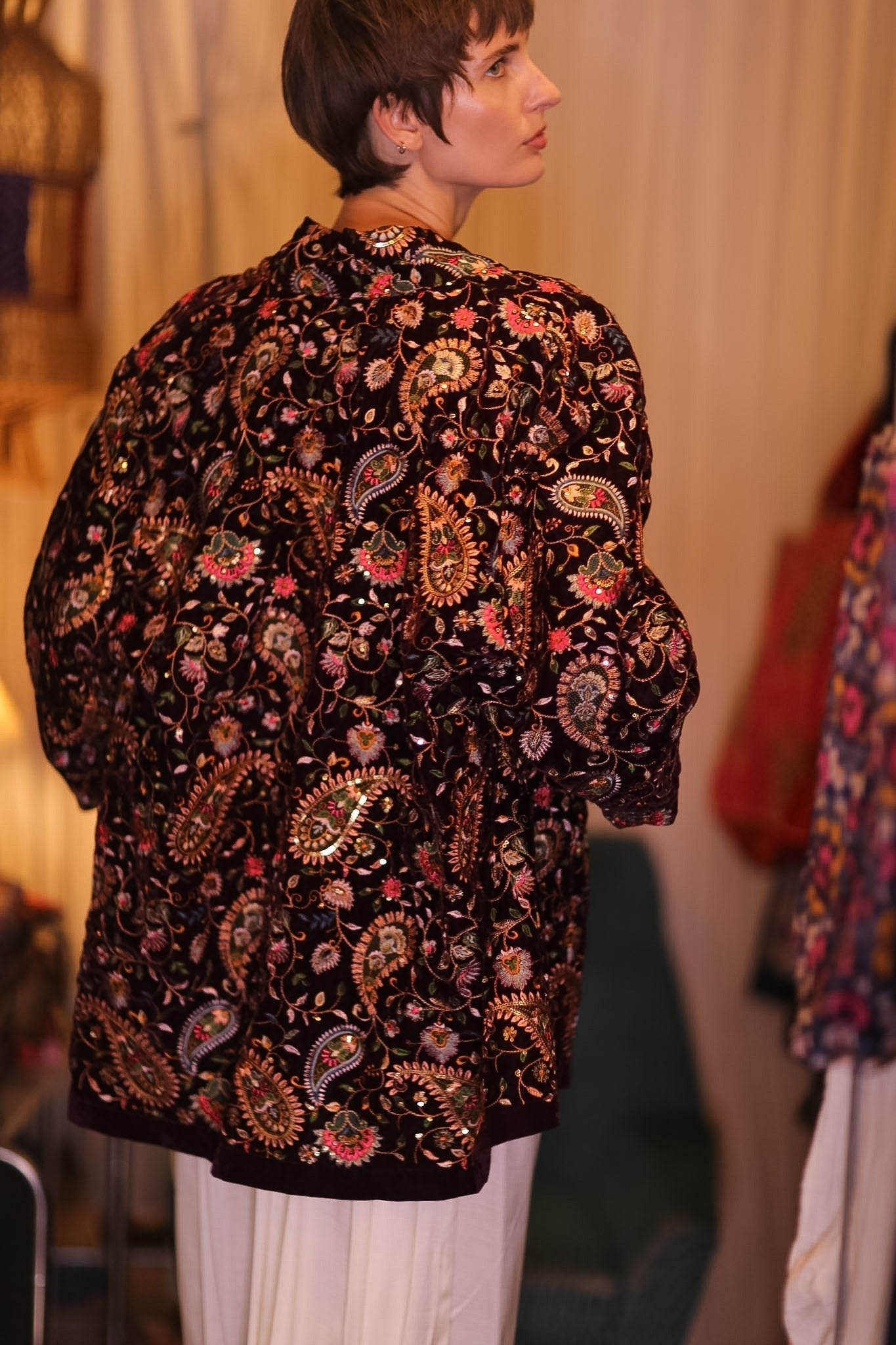 BROWN EMBROIDERED VELVET SHORT KIMONO THITKHET - BANGKOK TAILOR CLOTHING STORE - HANDMADE CLOTHING