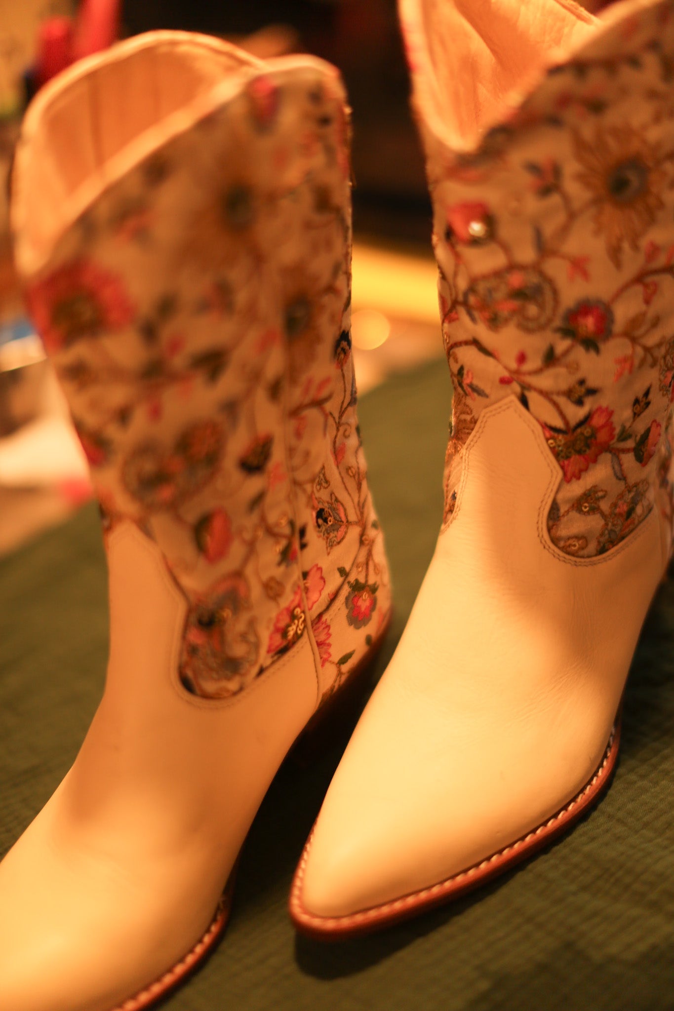 Bt25 - 03 - BANGKOK TAILOR CLOTHING STORE - HANDMADE CLOTHING