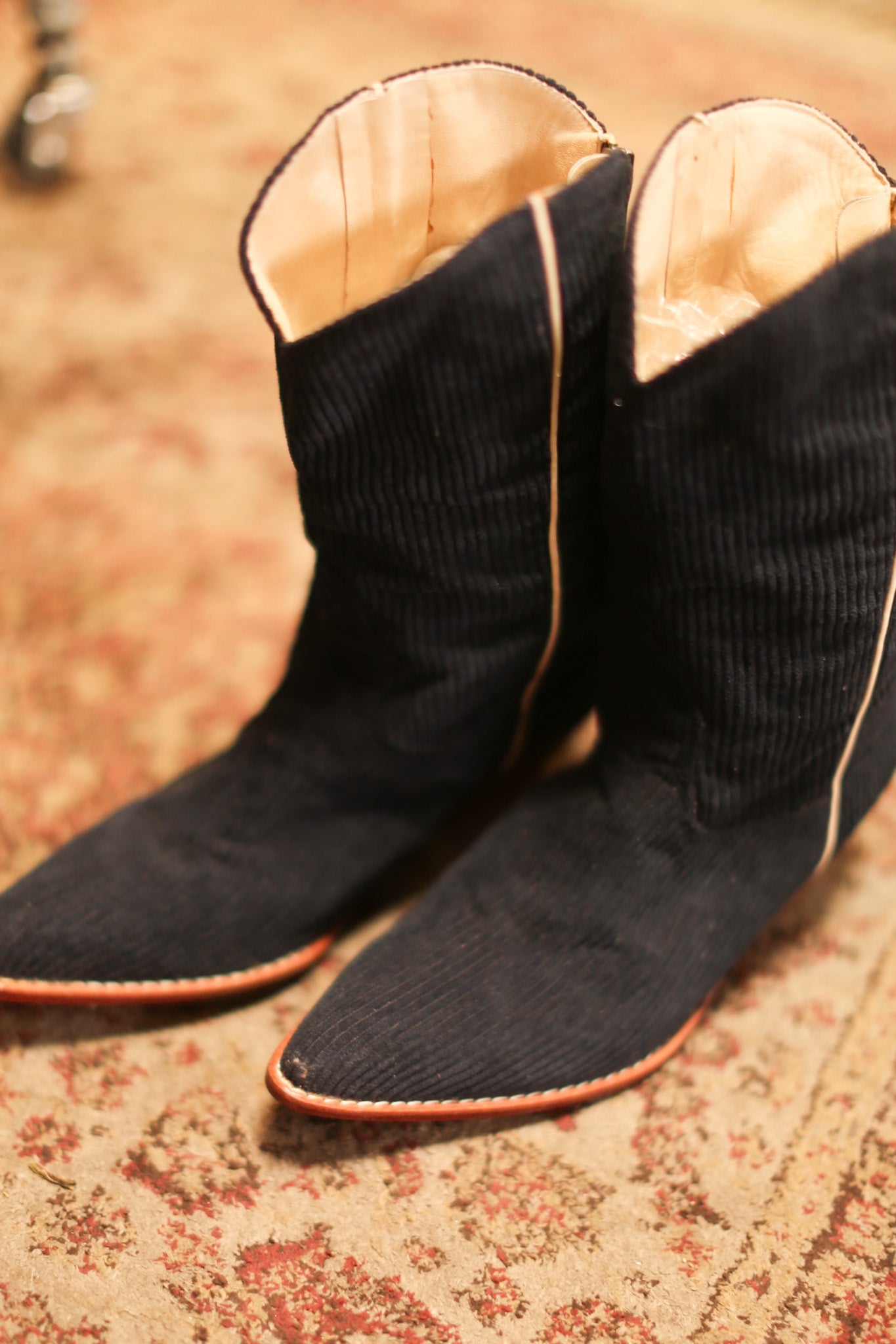 Bt25 - 08 - BANGKOK TAILOR CLOTHING STORE - HANDMADE CLOTHING