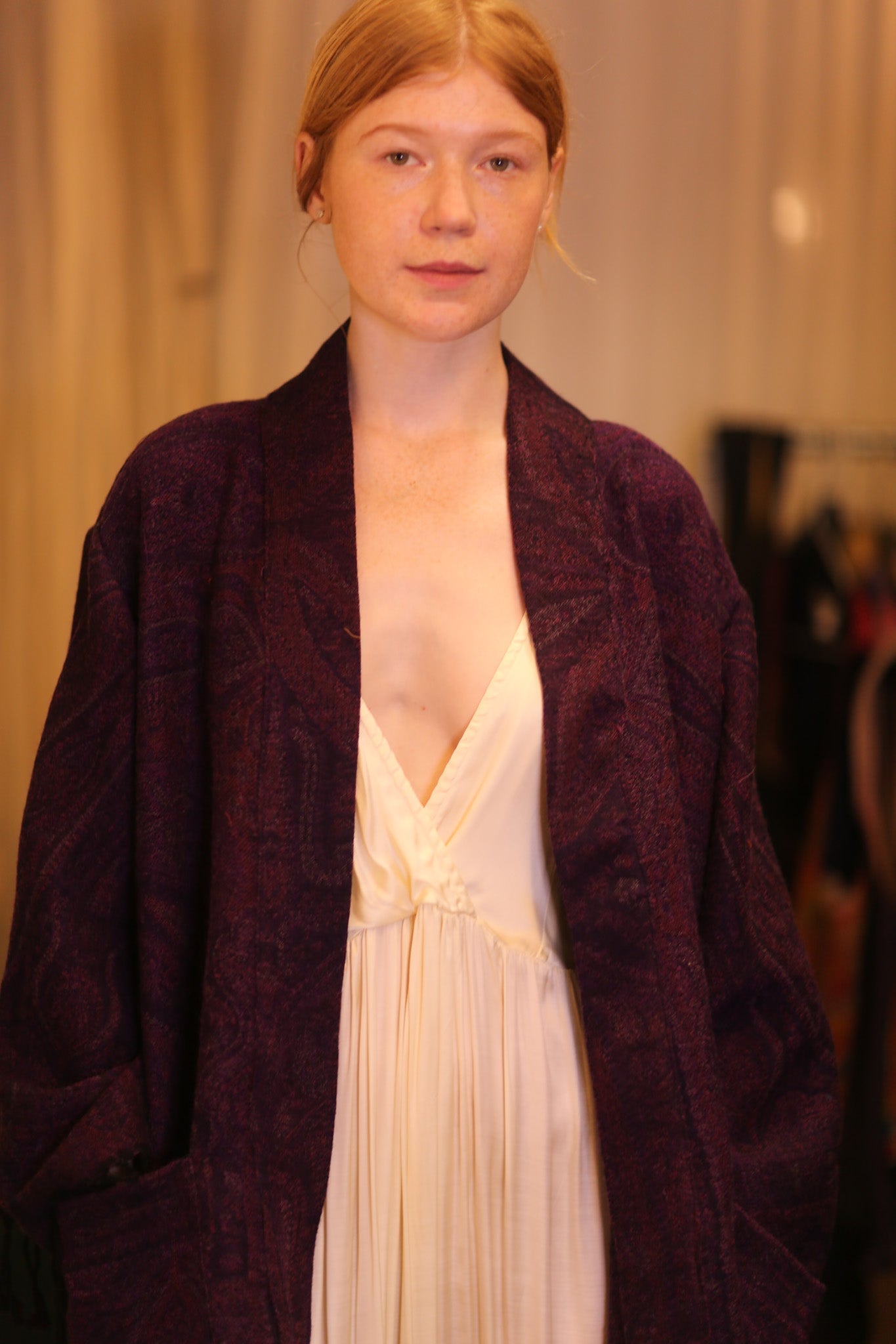 CONE PATTERN EMBROIDERED COTTON WOOL SHAWL THINZAR - BANGKOK TAILOR CLOTHING STORE - HANDMADE CLOTHING