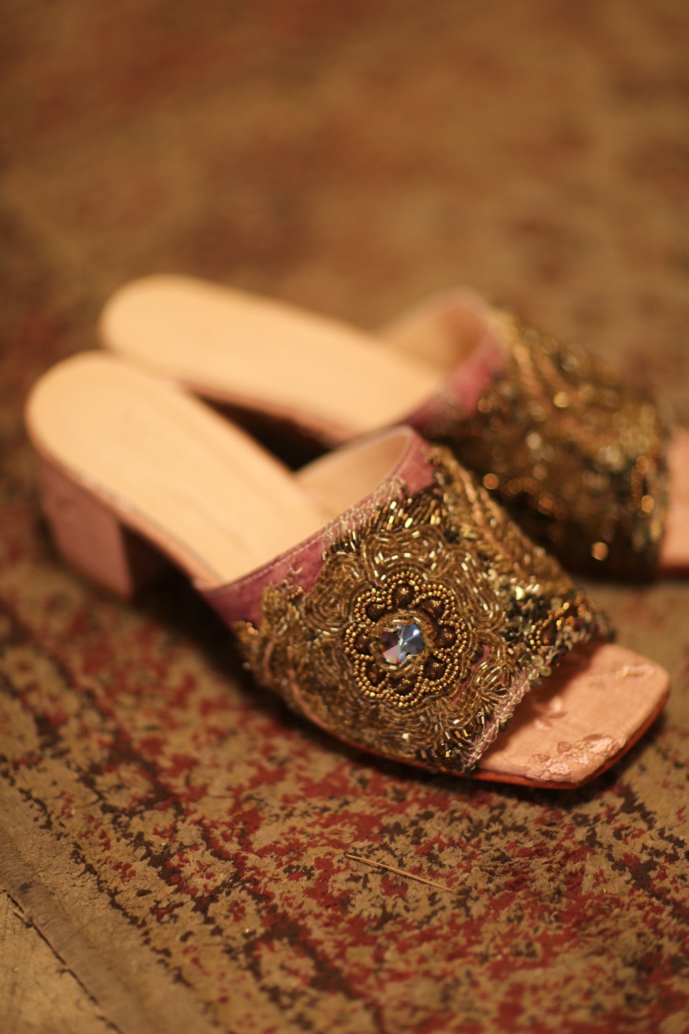 EMBELLISHED HEELED LEATHER MULES LINEES - BANGKOK TAILOR CLOTHING STORE - HANDMADE CLOTHING