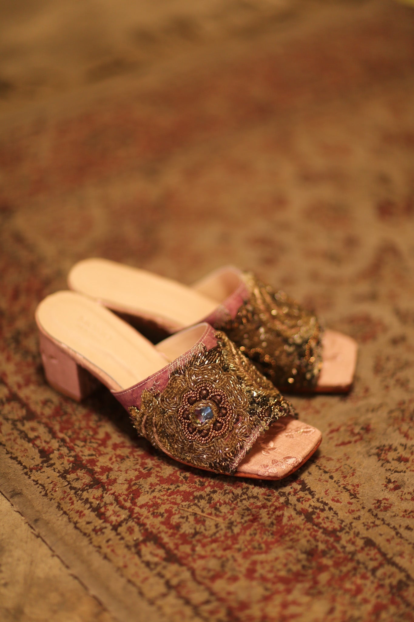 EMBELLISHED HEELED LEATHER MULES LINEES - BANGKOK TAILOR CLOTHING STORE - HANDMADE CLOTHING