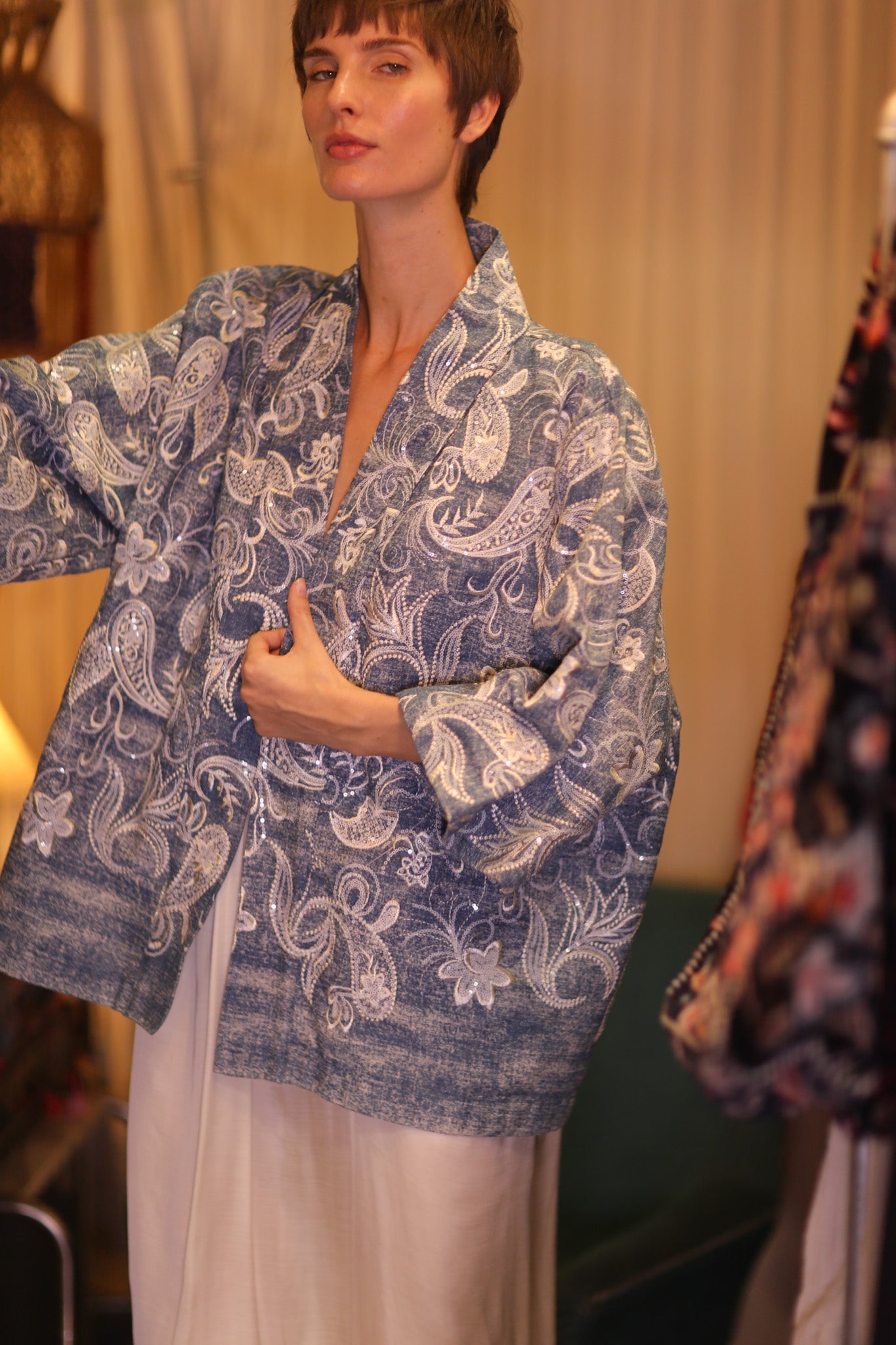 EMBROIDERED DENIM SHORT KIMONO LIPAS - BANGKOK TAILOR CLOTHING STORE - HANDMADE CLOTHING