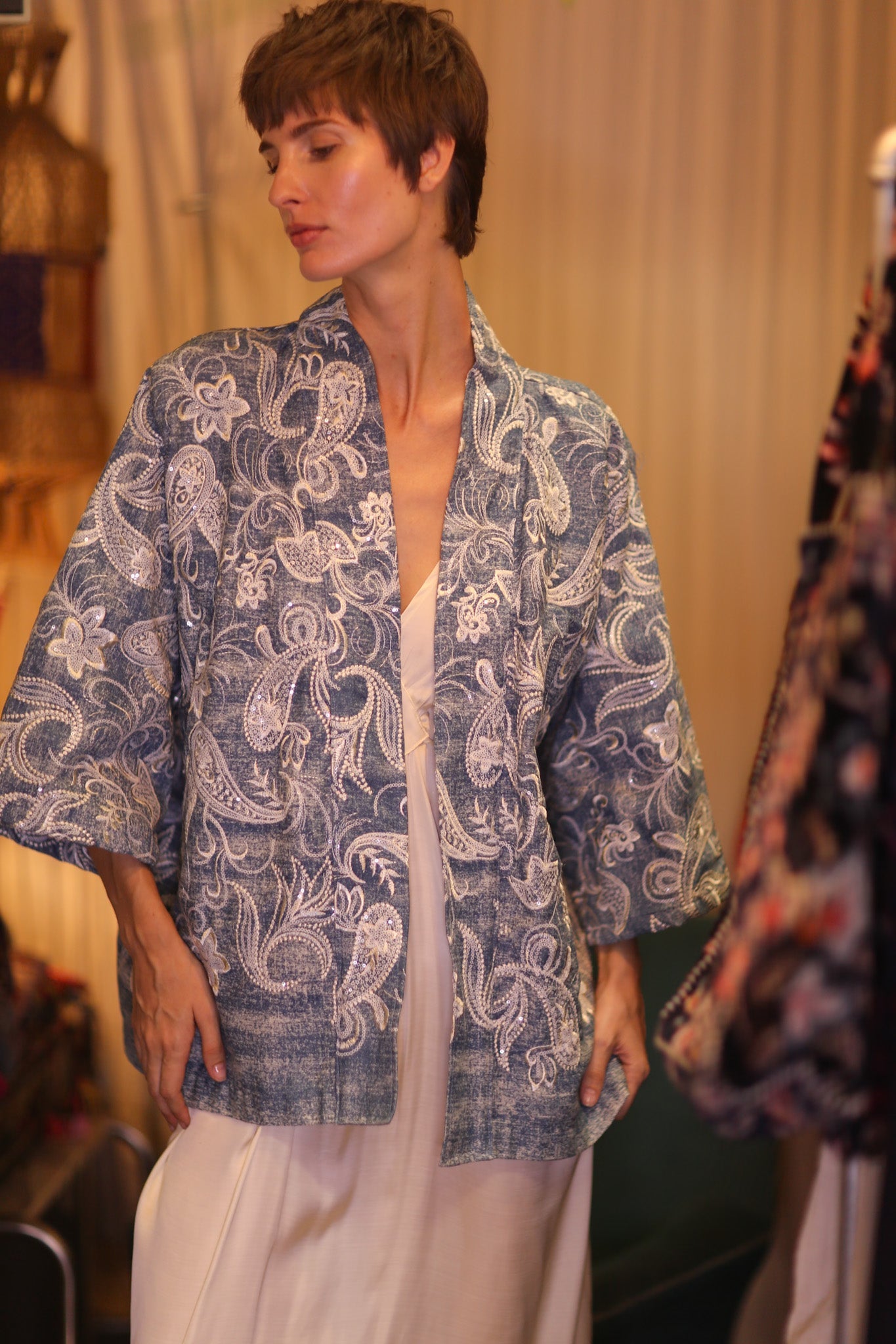 EMBROIDERED DENIM SHORT KIMONO LIPAS - BANGKOK TAILOR CLOTHING STORE - HANDMADE CLOTHING