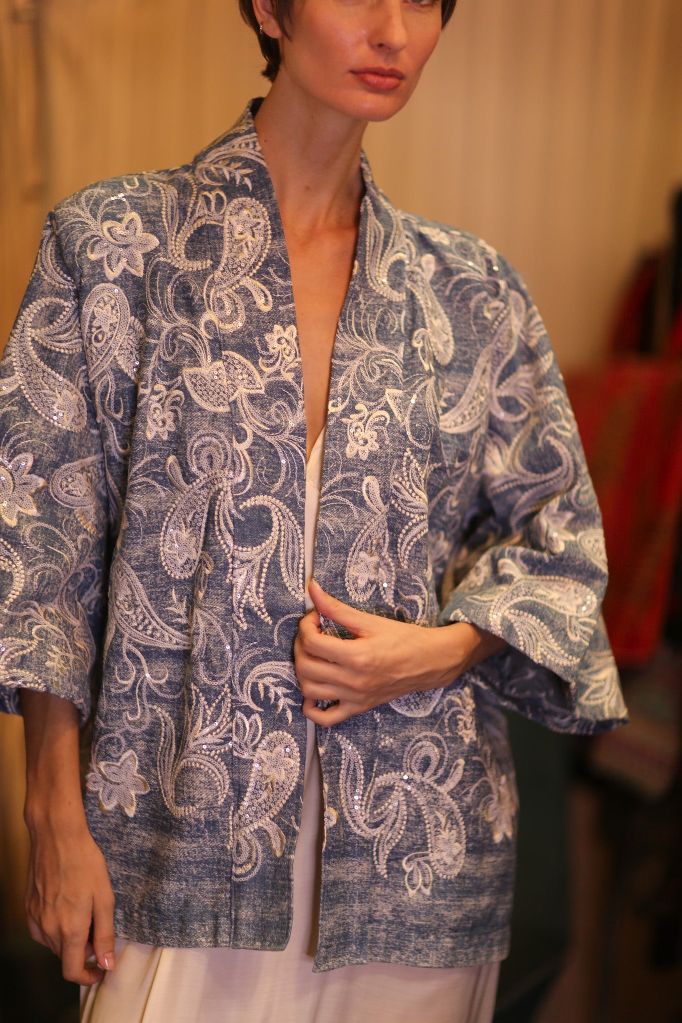 EMBROIDERED DENIM SHORT KIMONO LIPAS - BANGKOK TAILOR CLOTHING STORE - HANDMADE CLOTHING