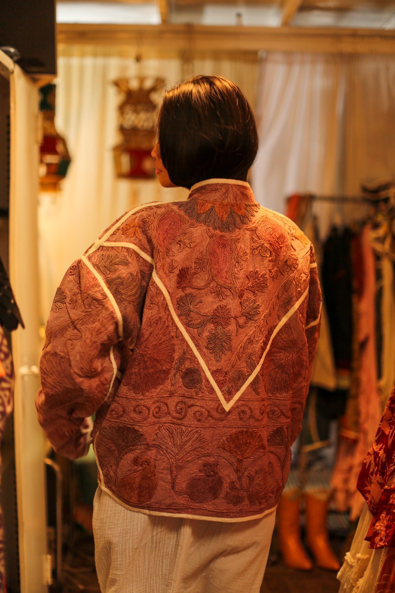 EMBROIDERED JACKET BOB - BANGKOK TAILOR CLOTHING STORE - HANDMADE CLOTHING