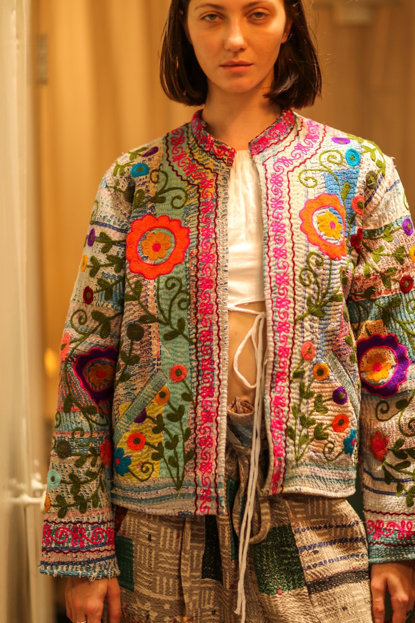 EMBROIDERED JACKET LIBBY - BANGKOK TAILOR CLOTHING STORE - HANDMADE CLOTHING
