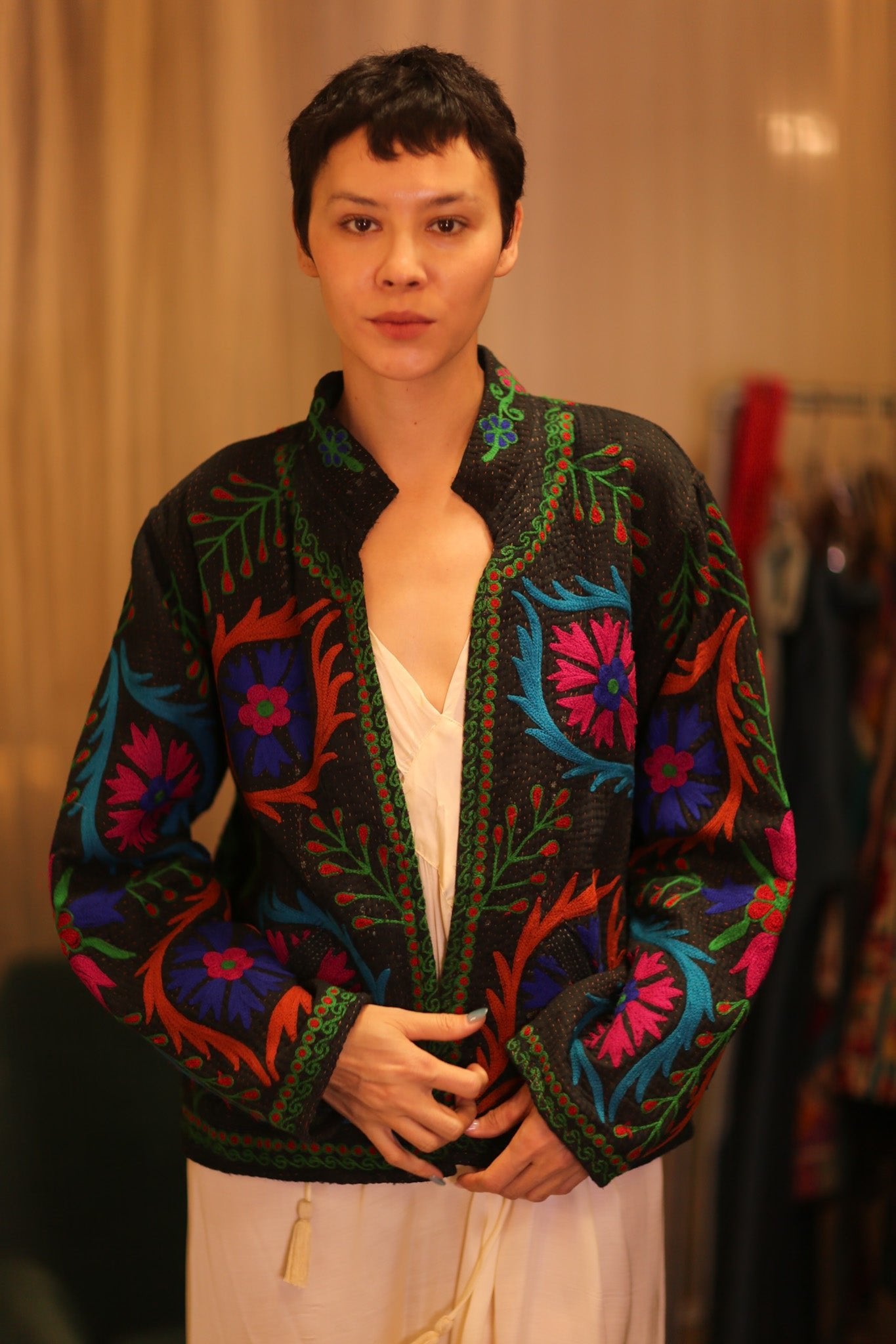 EMBROIDERED KANTHA SHORT COAT EYES - BANGKOK TAILOR CLOTHING STORE - HANDMADE CLOTHING