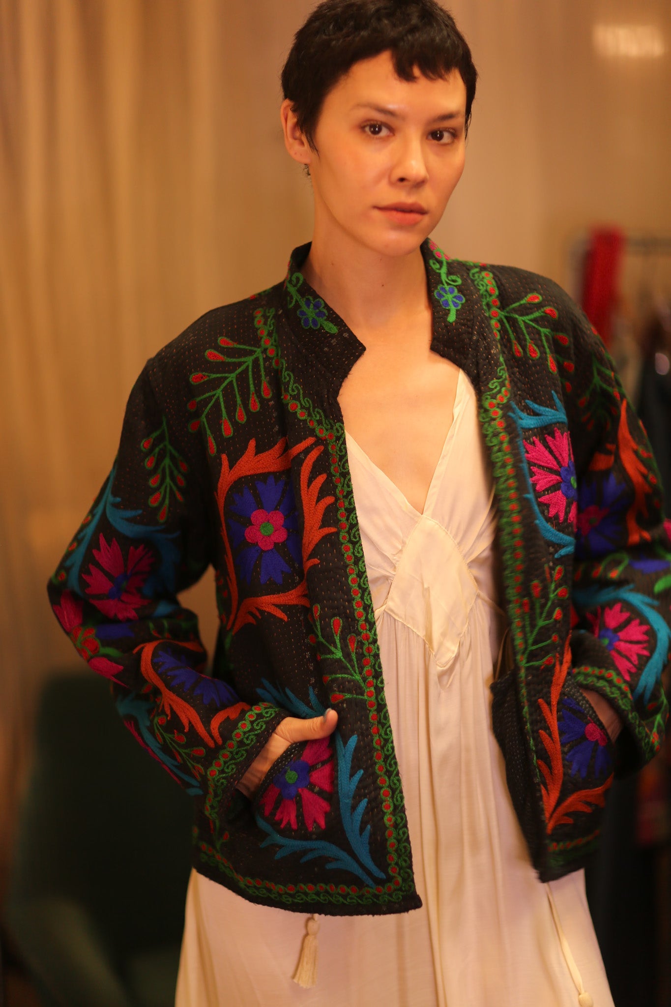 EMBROIDERED KANTHA SHORT COAT EYES - BANGKOK TAILOR CLOTHING STORE - HANDMADE CLOTHING
