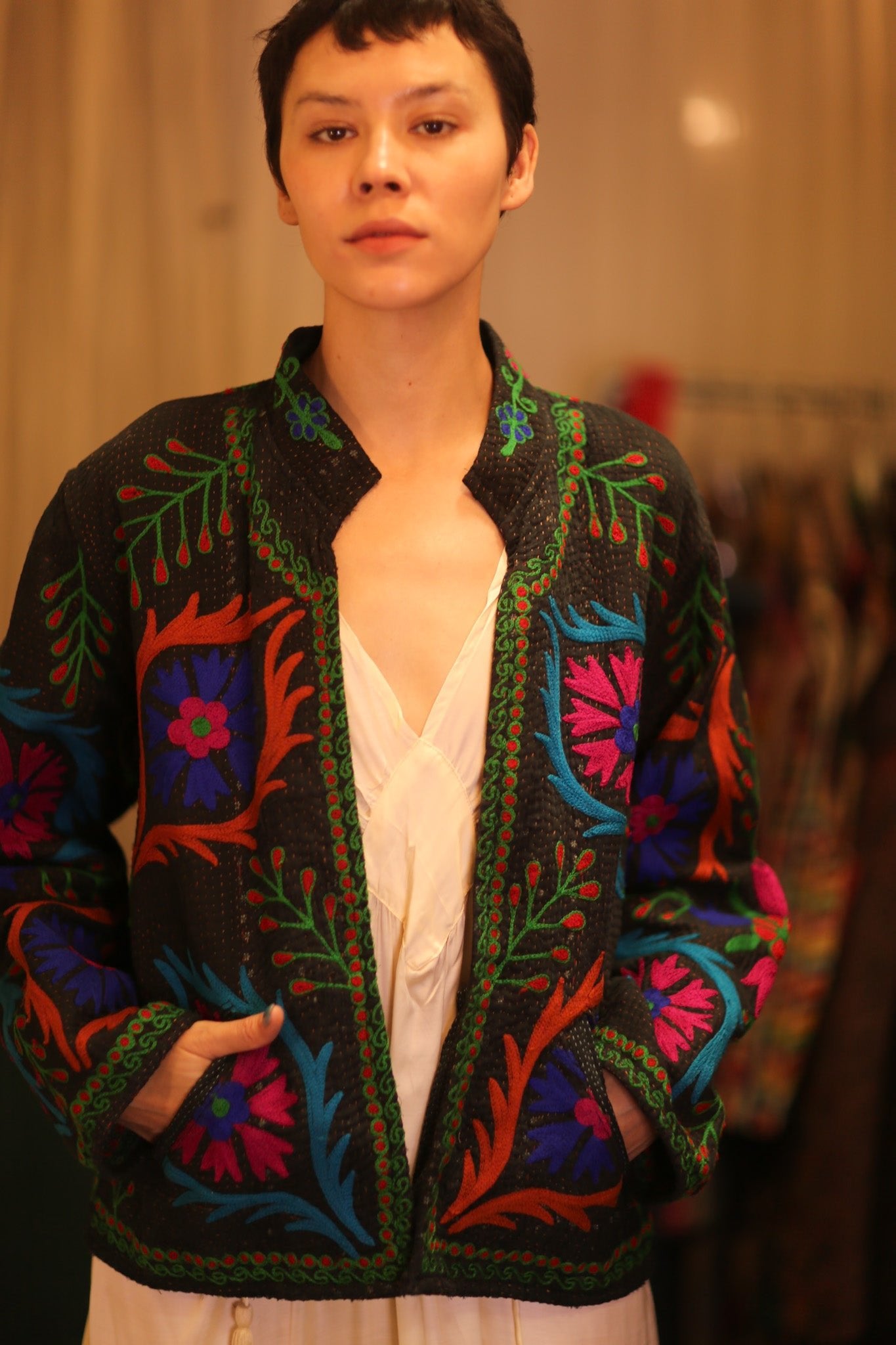 EMBROIDERED KANTHA SHORT COAT EYES - BANGKOK TAILOR CLOTHING STORE - HANDMADE CLOTHING