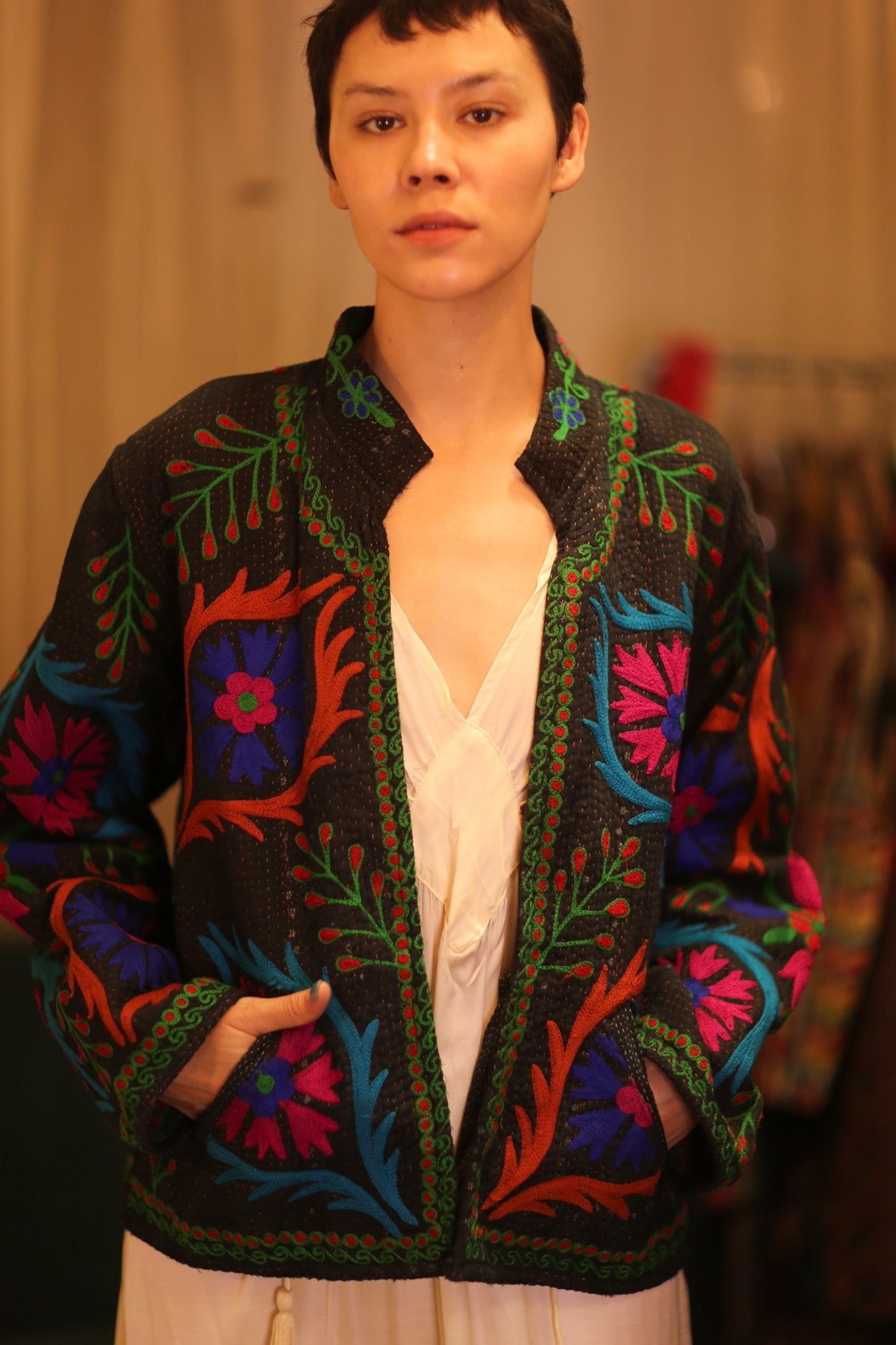 EMBROIDERED KANTHA SHORT COAT EYES - BANGKOK TAILOR CLOTHING STORE - HANDMADE CLOTHING