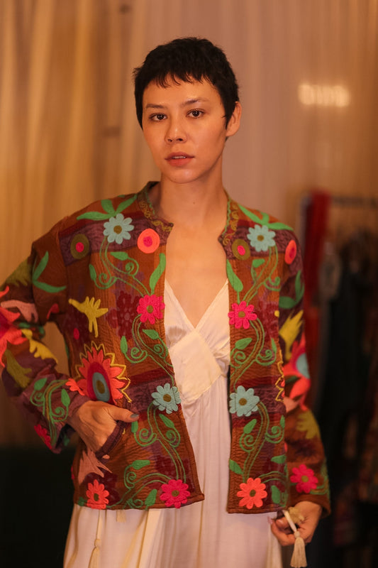 EMBROIDERED KANTHA SHORT COAT INGRID HANNWAY - BANGKOK TAILOR CLOTHING STORE - HANDMADE CLOTHING