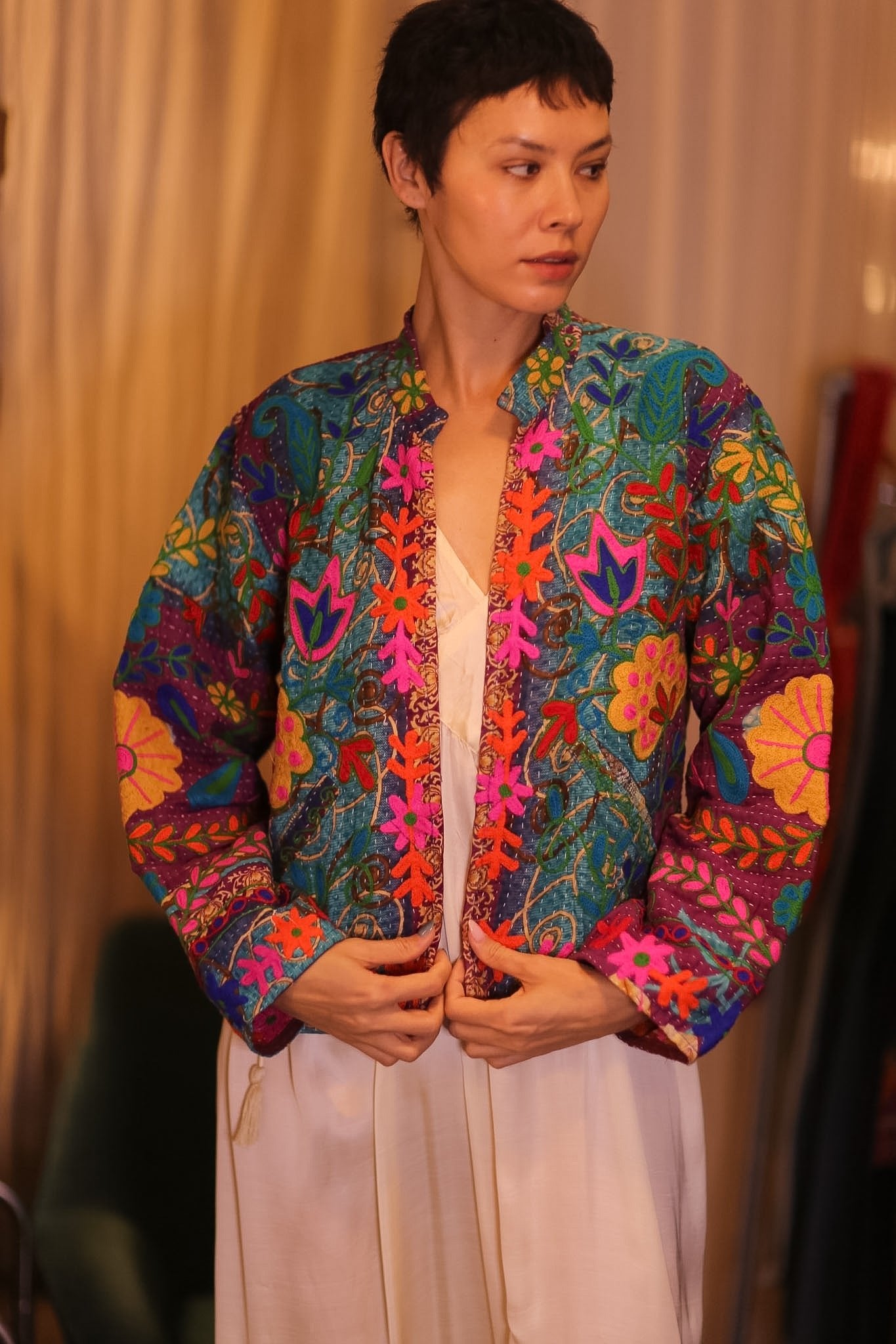 EMBROIDERED KANTHA SHORT COAT INGRID KOKSI - BANGKOK TAILOR CLOTHING STORE - HANDMADE CLOTHING