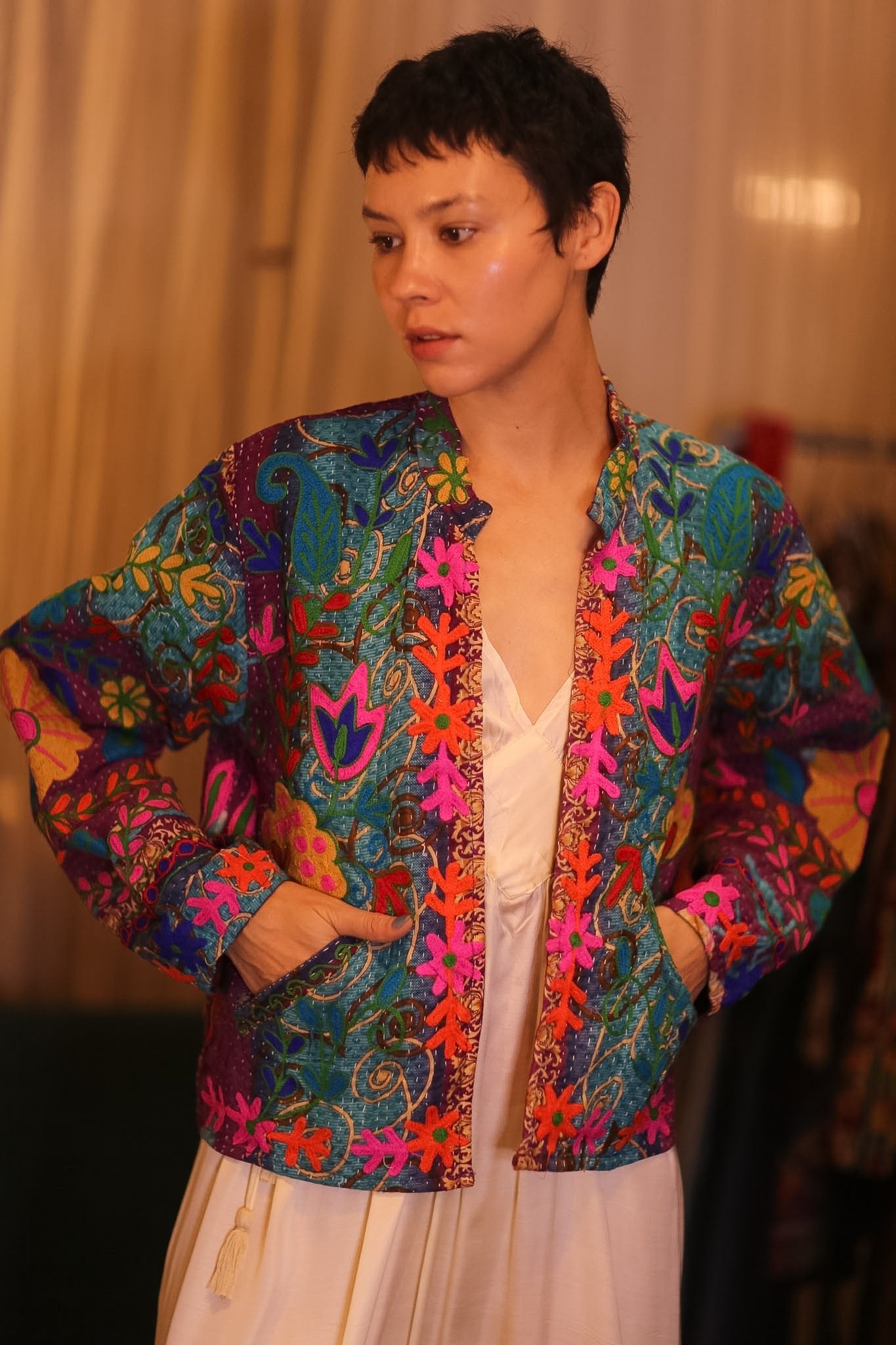 EMBROIDERED KANTHA SHORT COAT INGRID KOKSI - BANGKOK TAILOR CLOTHING STORE - HANDMADE CLOTHING