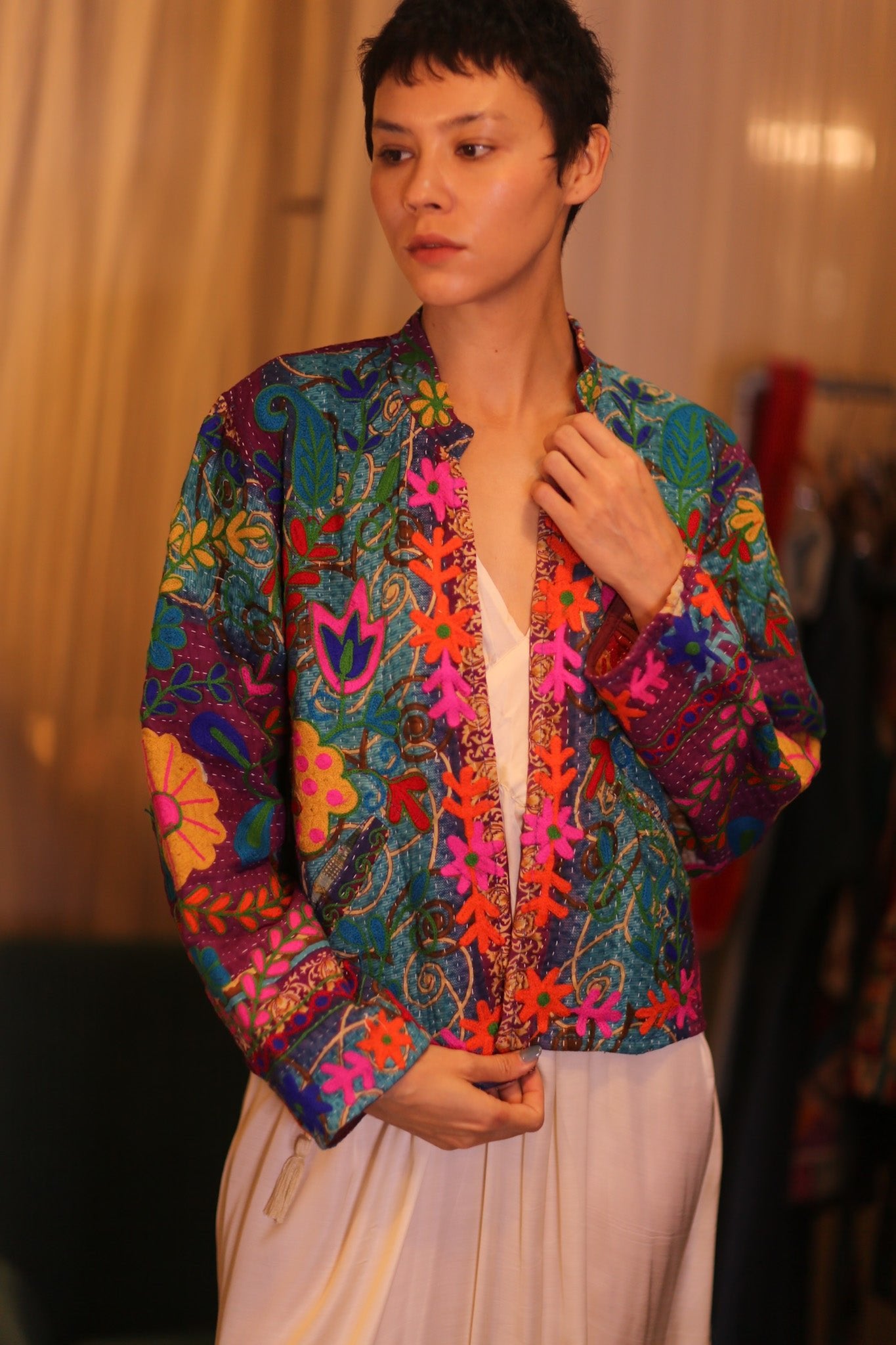 EMBROIDERED KANTHA SHORT COAT INGRID KOKSI - BANGKOK TAILOR CLOTHING STORE - HANDMADE CLOTHING