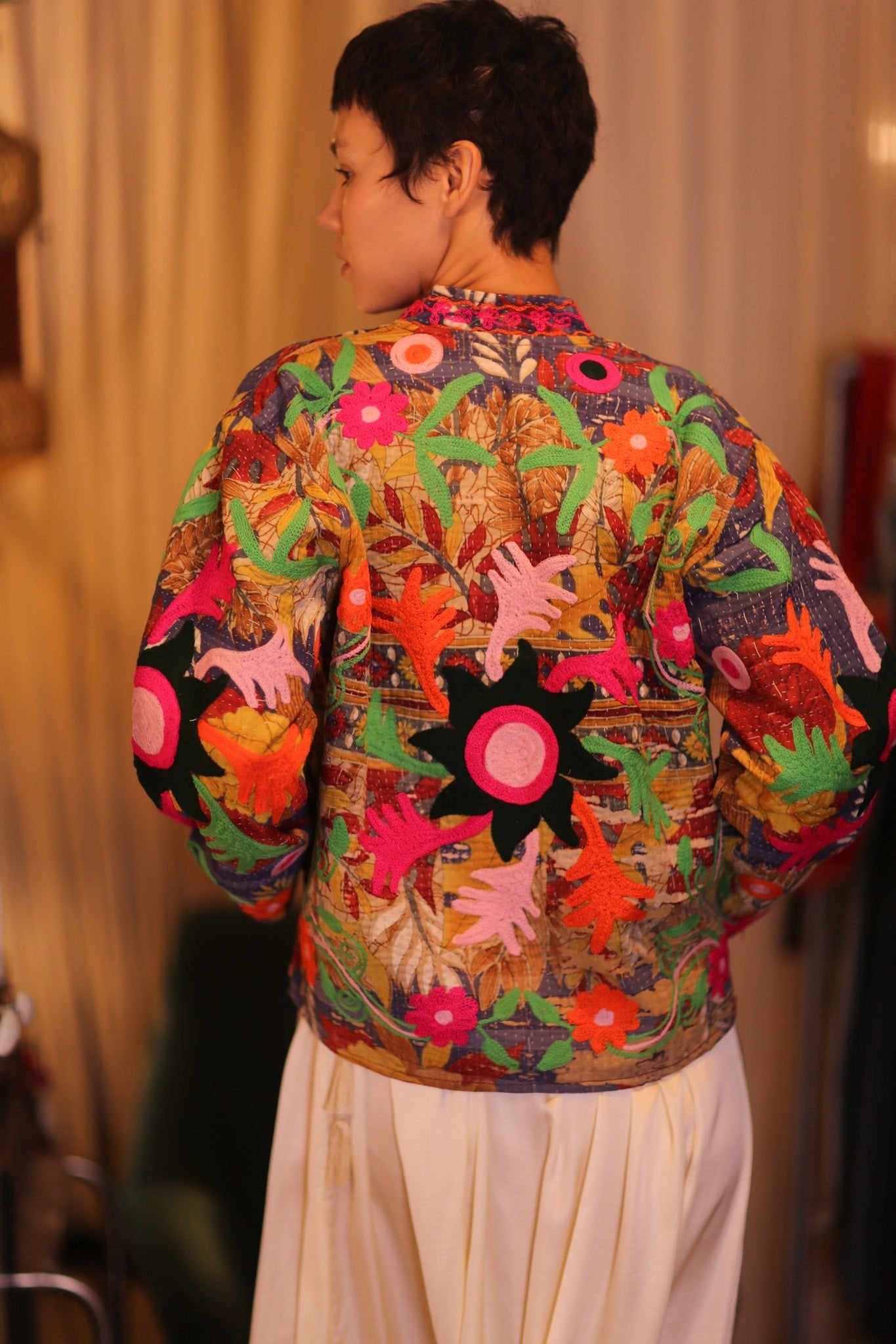 EMBROIDERED KANTHA SHORT COAT INGRID SETTAW - BANGKOK TAILOR CLOTHING STORE - HANDMADE CLOTHING