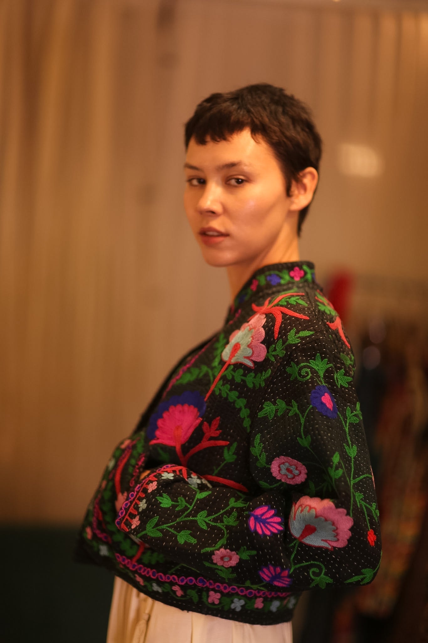 EMBROIDERED KANTHA SHORT COAT JIZZ - BANGKOK TAILOR CLOTHING STORE - HANDMADE CLOTHING