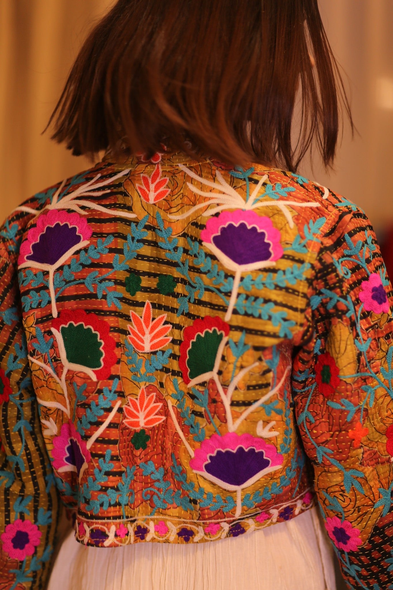 EMBROIDERED KANTHA SHORT JACKET INGRID PANNWE - BANGKOK TAILOR CLOTHING STORE - HANDMADE CLOTHING