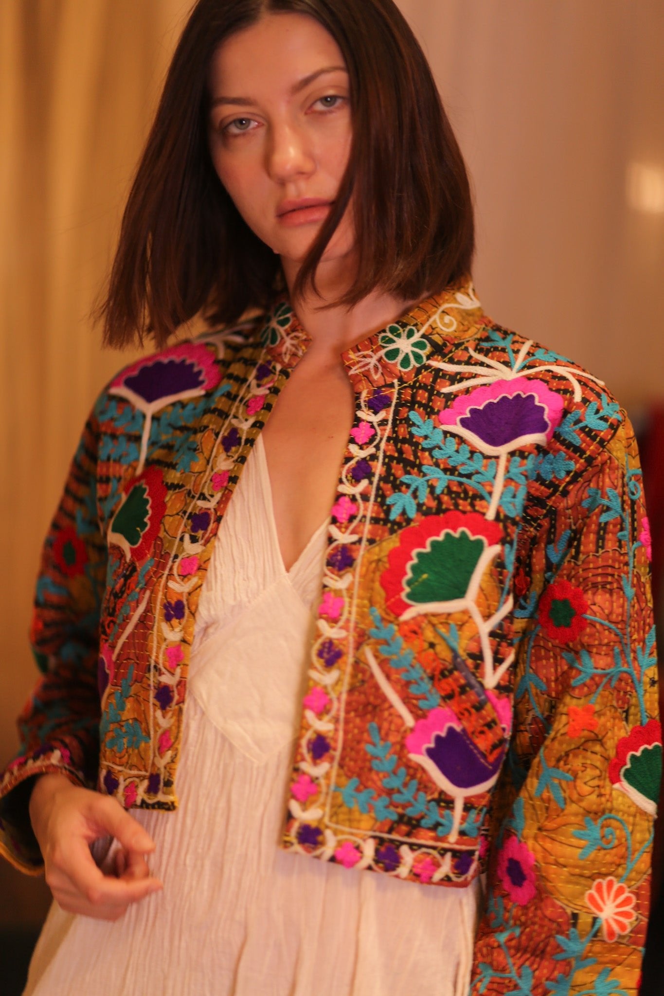 EMBROIDERED KANTHA SHORT JACKET INGRID PANNWE - BANGKOK TAILOR CLOTHING STORE - HANDMADE CLOTHING