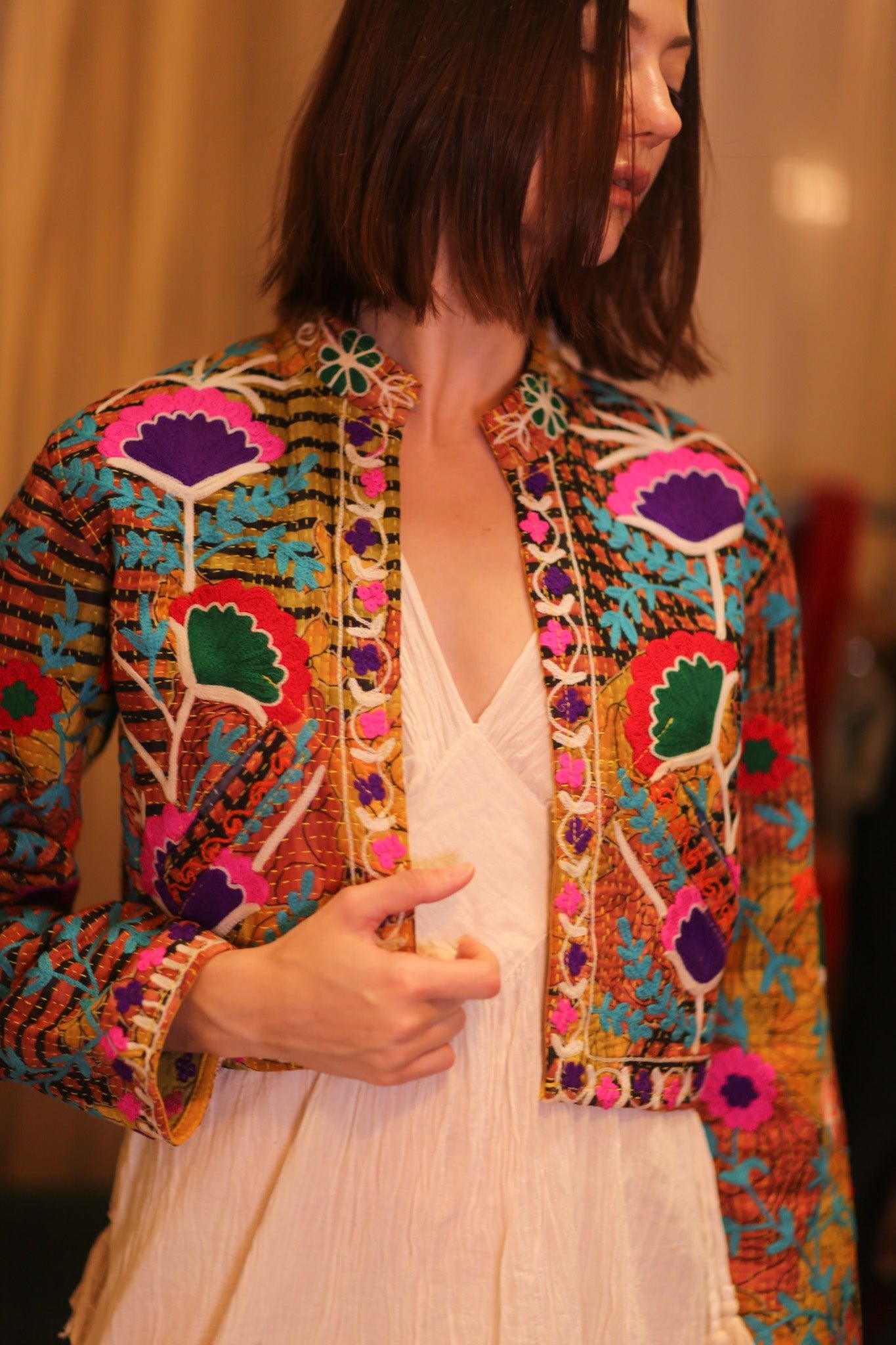 EMBROIDERED KANTHA SHORT JACKET INGRID PANNWE - BANGKOK TAILOR CLOTHING STORE - HANDMADE CLOTHING
