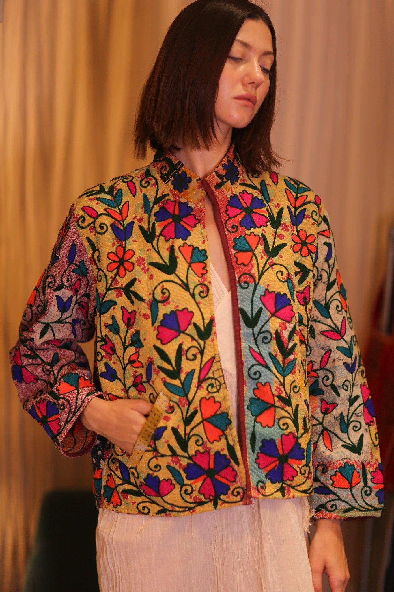 EMBROIDERED KANTHA SHORTJACKET INGRID PAUNGPE - BANGKOK TAILOR CLOTHING STORE - HANDMADE CLOTHING