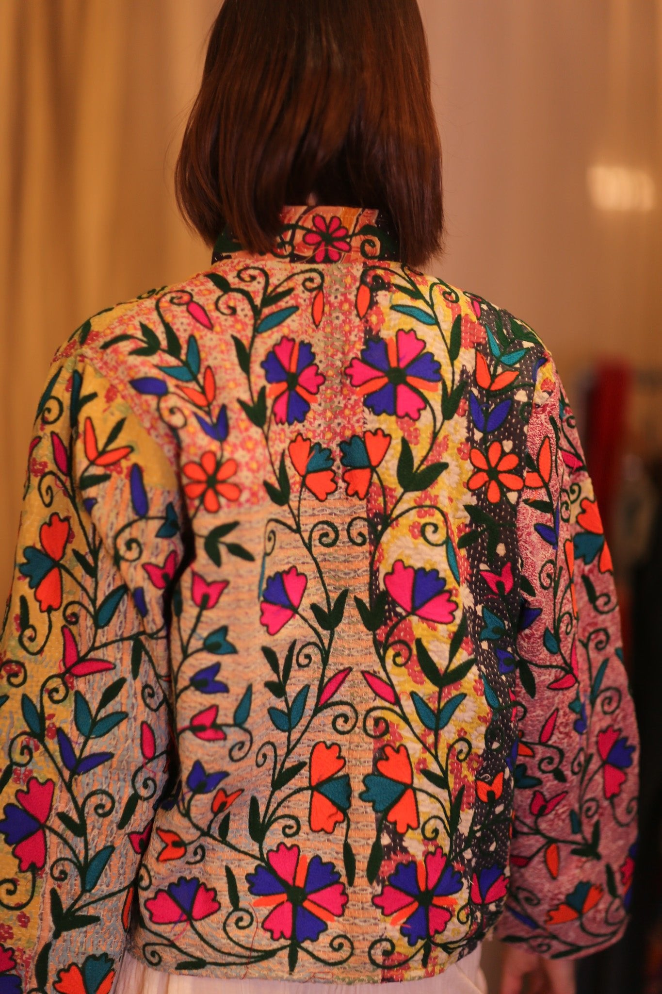 EMBROIDERED KANTHA SHORTJACKET INGRID PAUNGPE - BANGKOK TAILOR CLOTHING STORE - HANDMADE CLOTHING