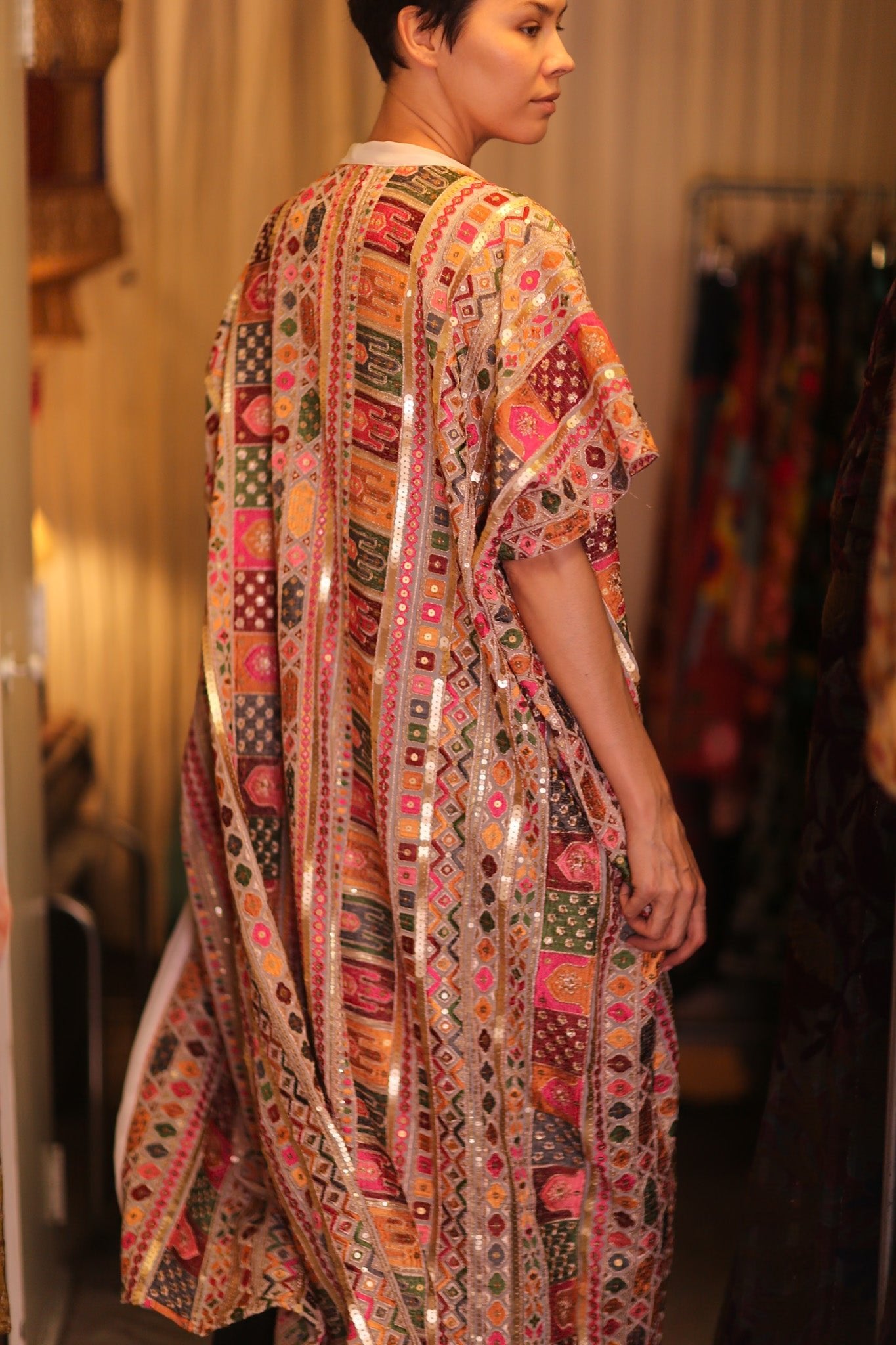 EMBROIDERED KIMONO SILK SUNOSCH - BANGKOK TAILOR CLOTHING STORE - HANDMADE CLOTHING