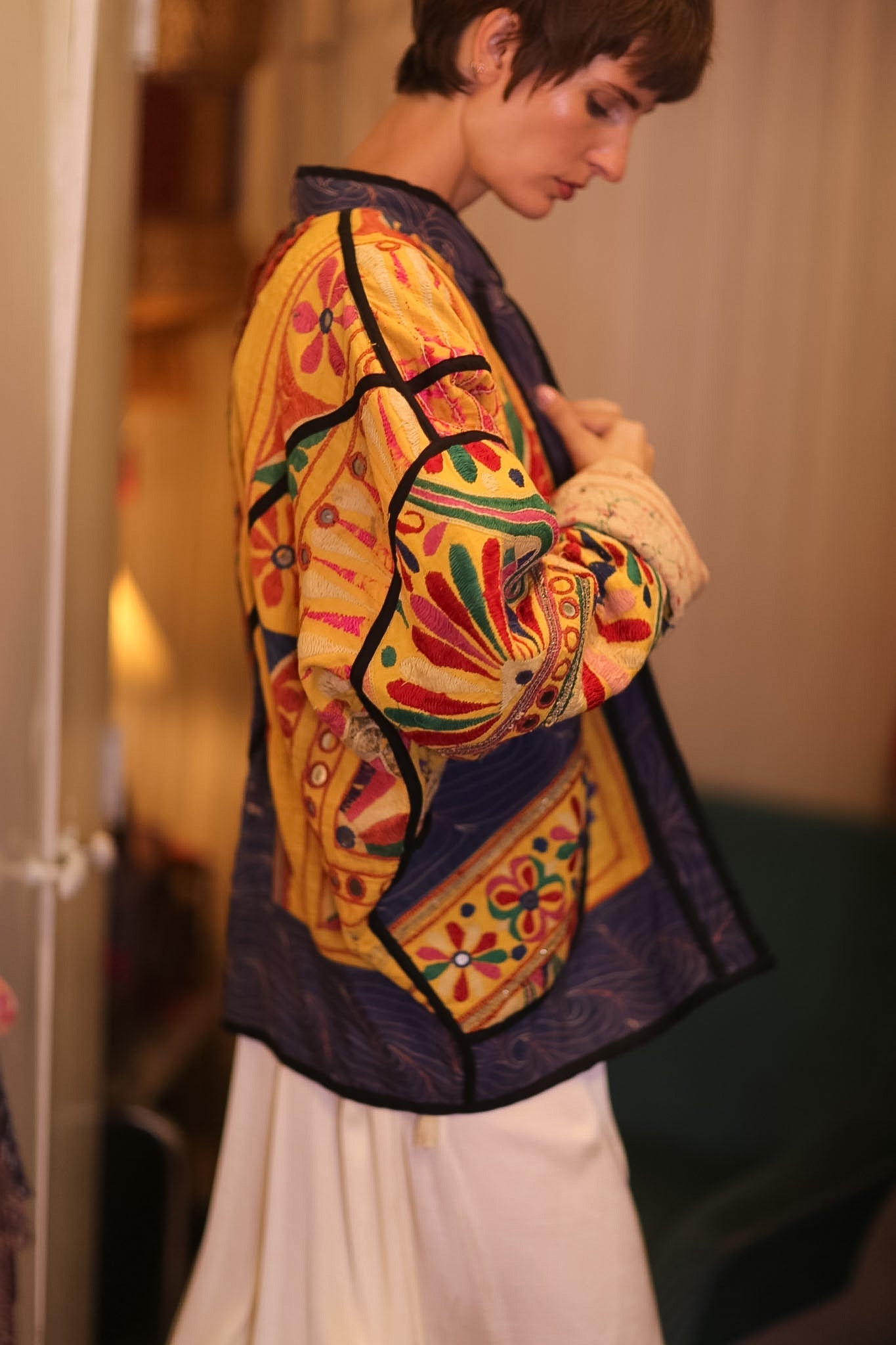 EMBROIDERED RARE VINTAGE JACKET WINTU - BANGKOK TAILOR CLOTHING STORE - HANDMADE CLOTHING