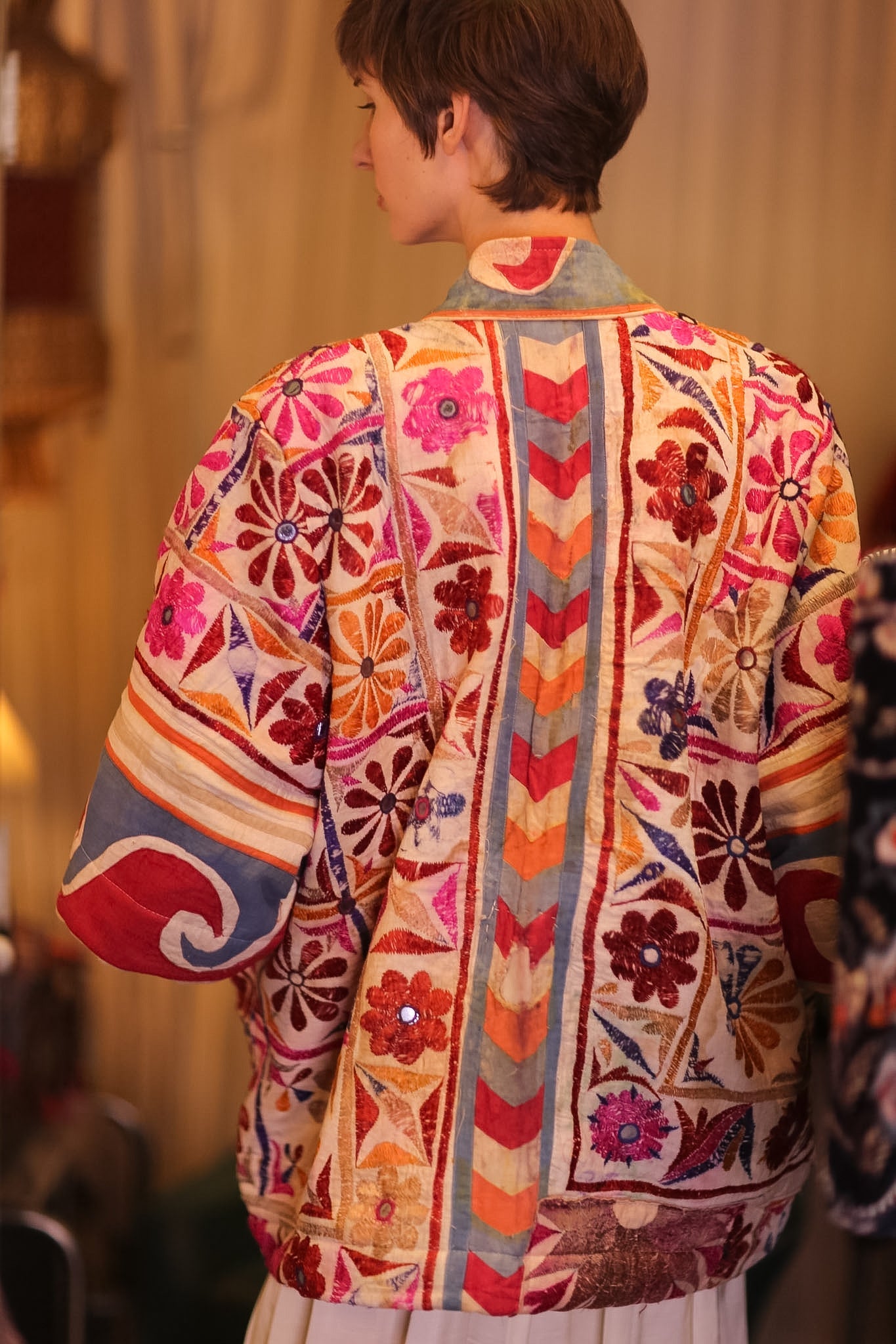 EMBROIDERED SHORT KIMONO NEON - BANGKOK TAILOR CLOTHING STORE - HANDMADE CLOTHING
