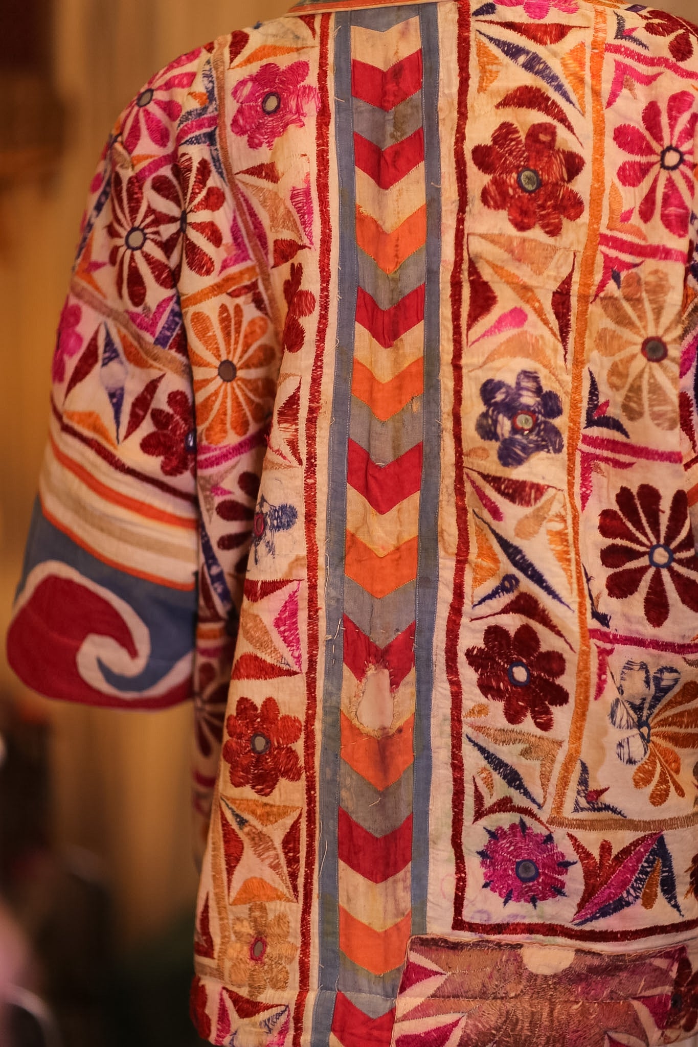 EMBROIDERED SHORT KIMONO NEON - BANGKOK TAILOR CLOTHING STORE - HANDMADE CLOTHING