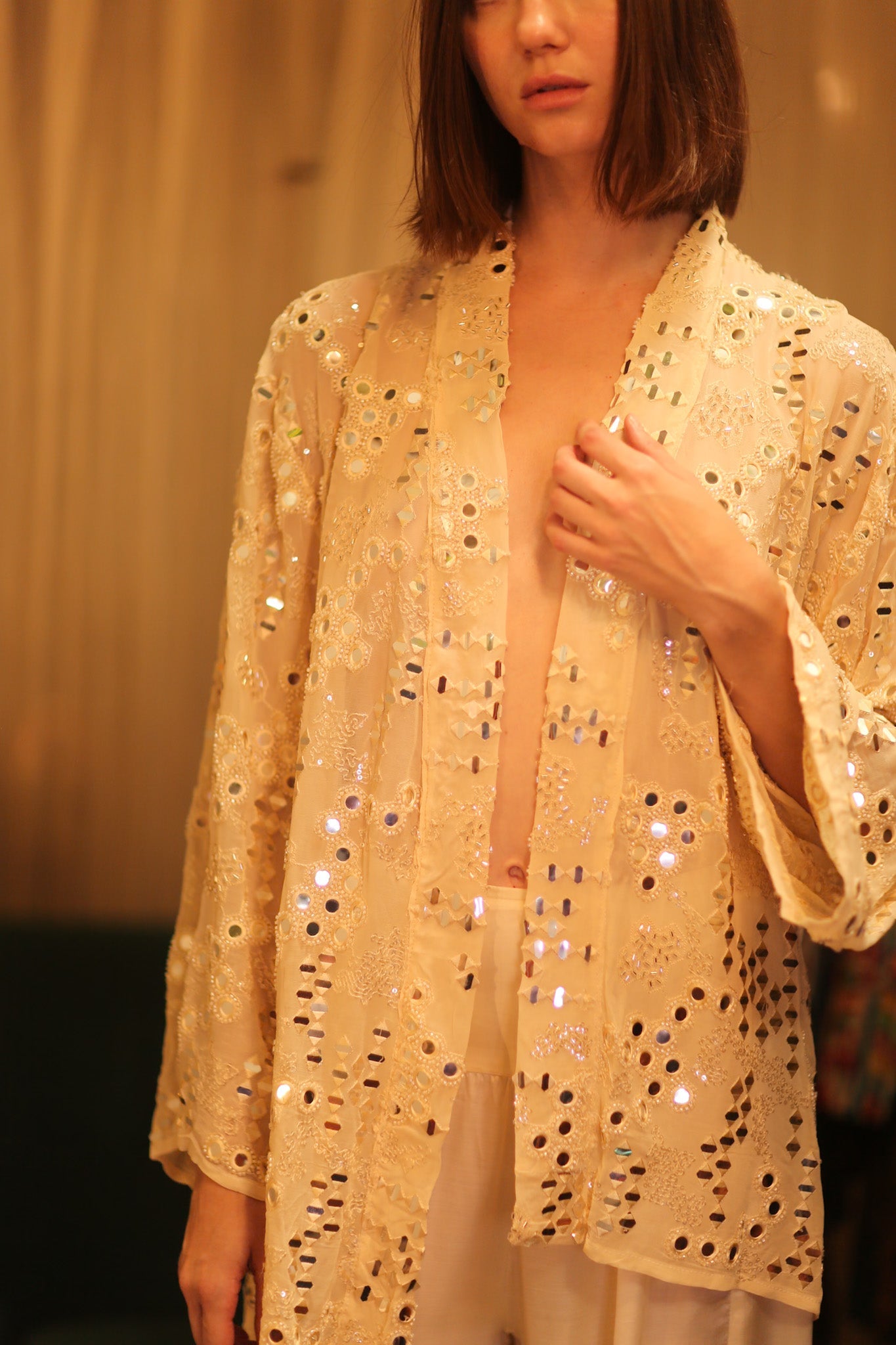 EMBROIDERED SHORT SILK KIMONO MOOSTAL - BANGKOK TAILOR CLOTHING STORE - HANDMADE CLOTHING