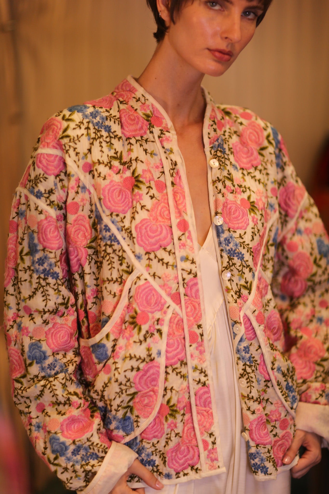 EMBROIDERED SILK JACKET ROSE GARDEN - BANGKOK TAILOR CLOTHING STORE - HANDMADE CLOTHING
