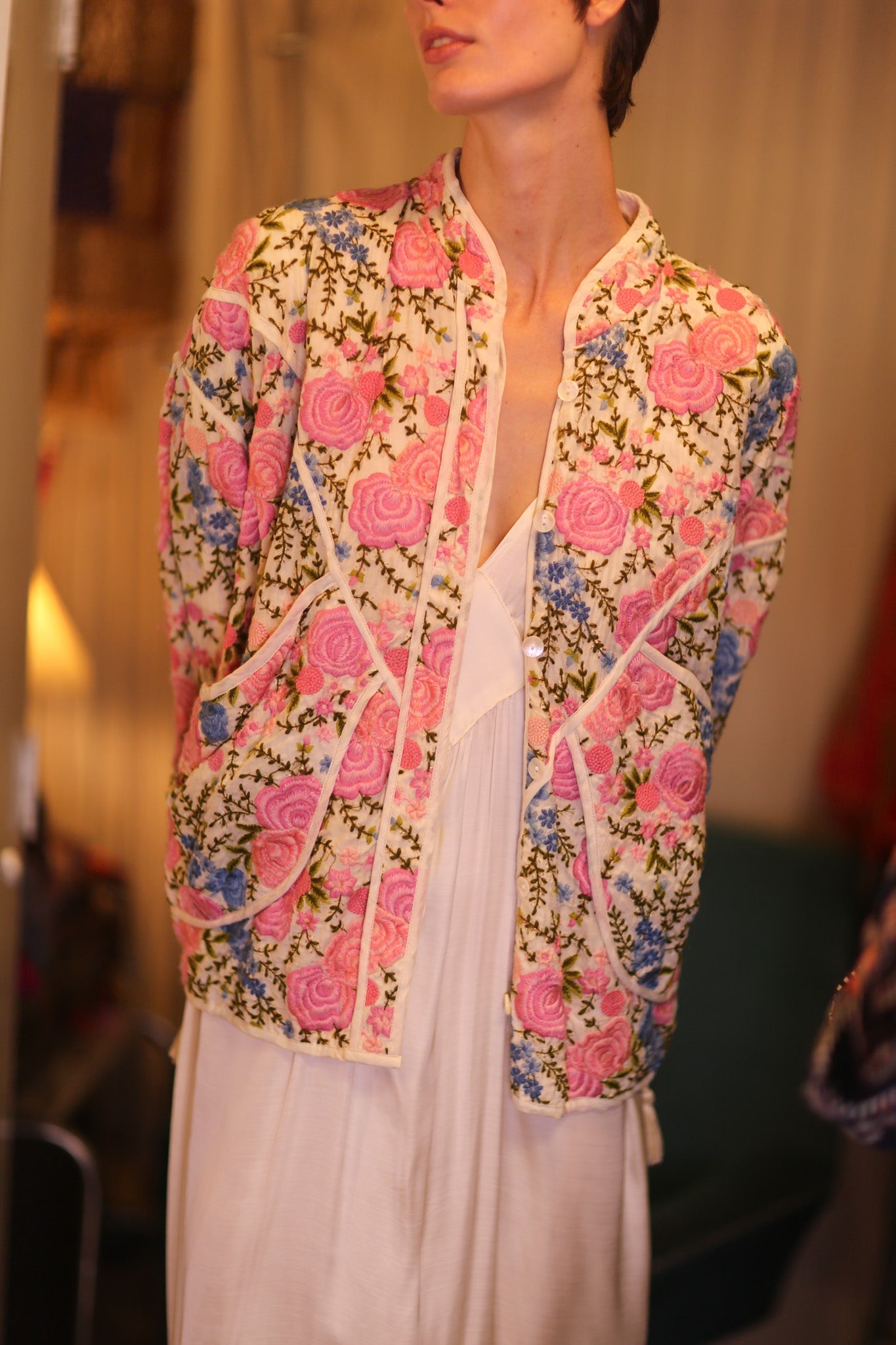 EMBROIDERED SILK JACKET ROSE GARDEN - BANGKOK TAILOR CLOTHING STORE - HANDMADE CLOTHING