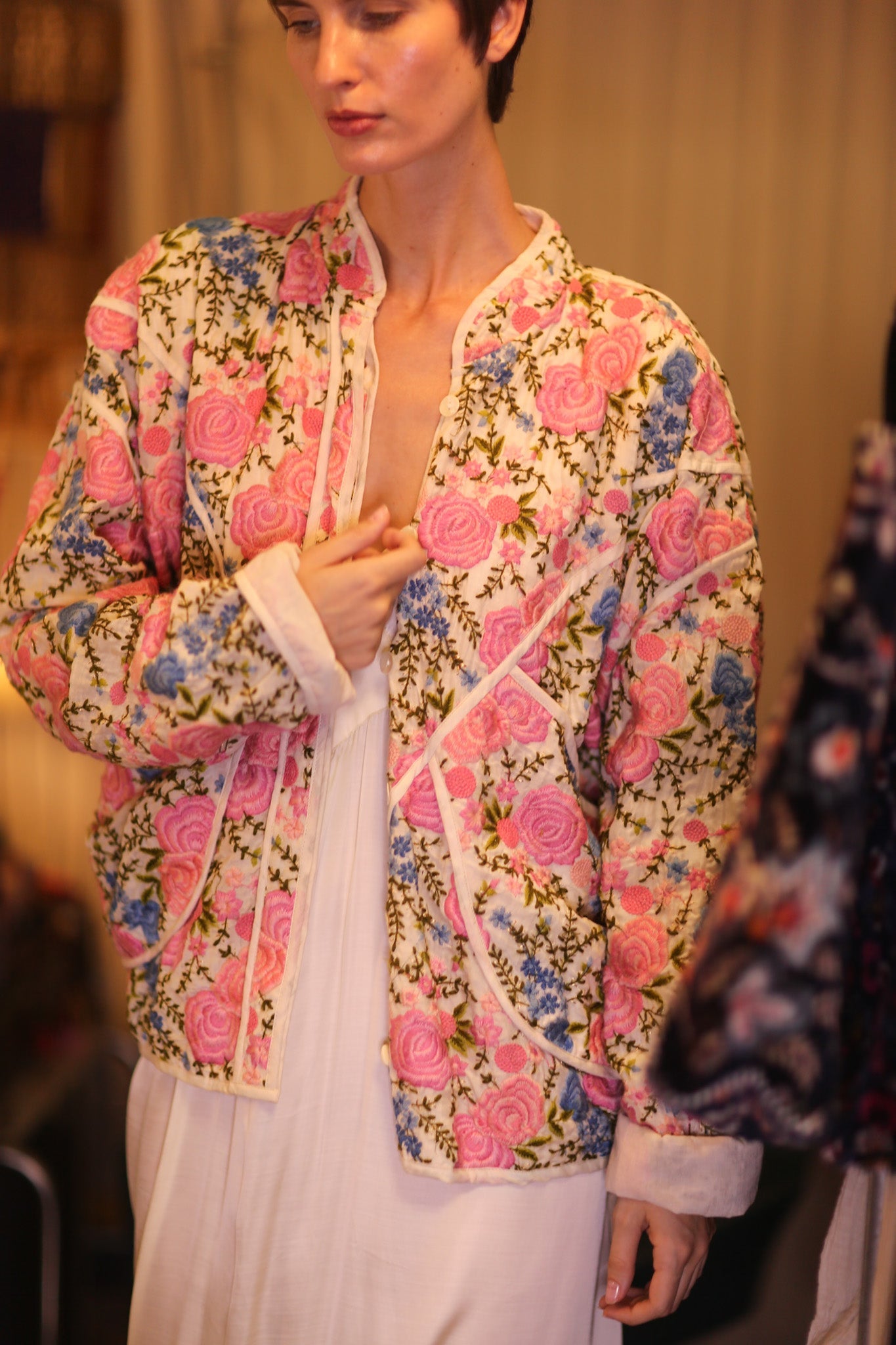 EMBROIDERED SILK JACKET ROSE GARDEN - BANGKOK TAILOR CLOTHING STORE - HANDMADE CLOTHING
