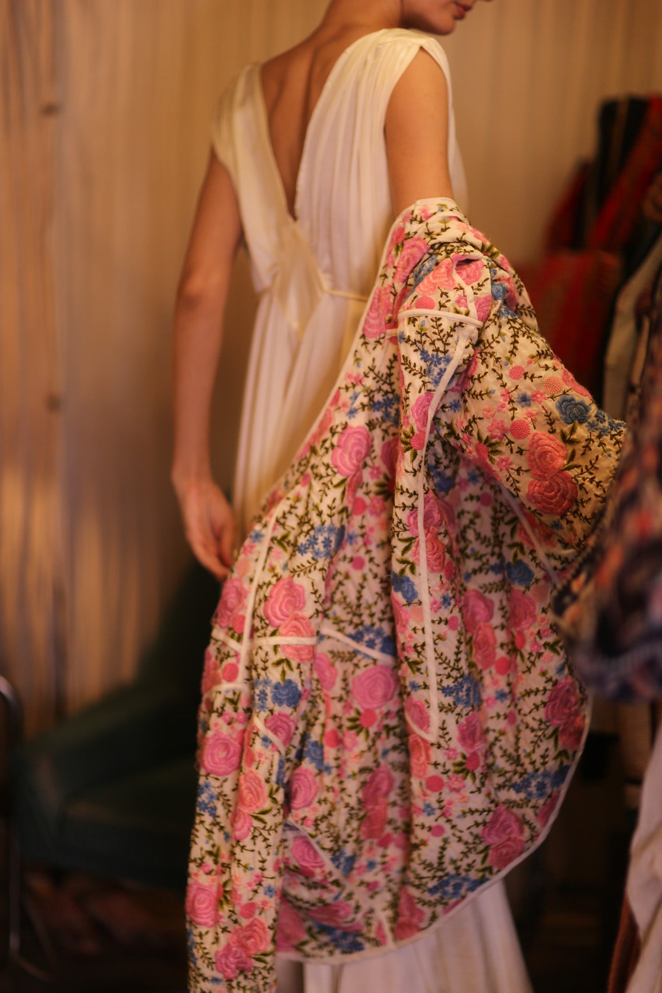 EMBROIDERED SILK JACKET ROSE GARDEN - BANGKOK TAILOR CLOTHING STORE - HANDMADE CLOTHING