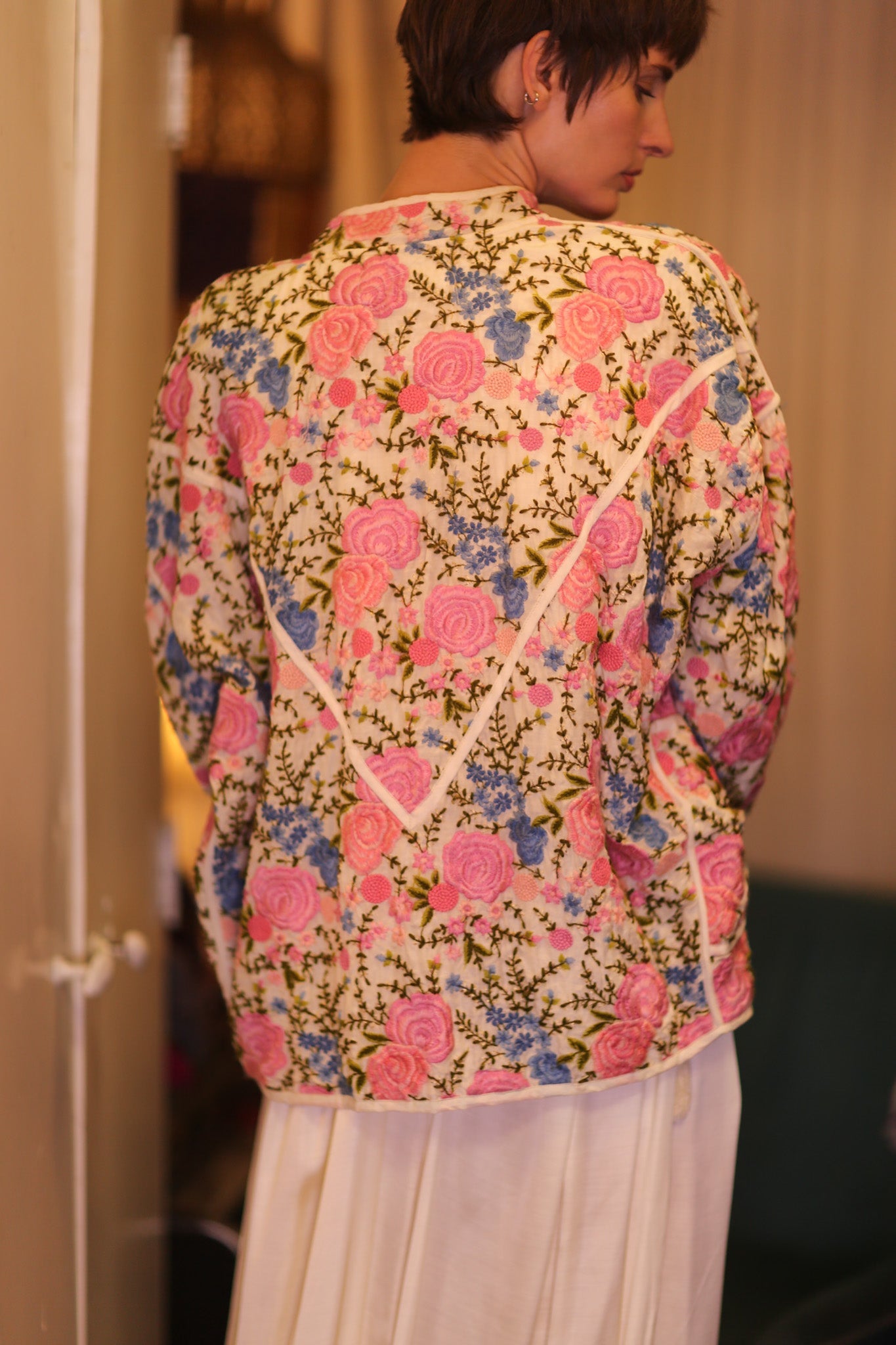 EMBROIDERED SILK JACKET ROSE GARDEN - BANGKOK TAILOR CLOTHING STORE - HANDMADE CLOTHING