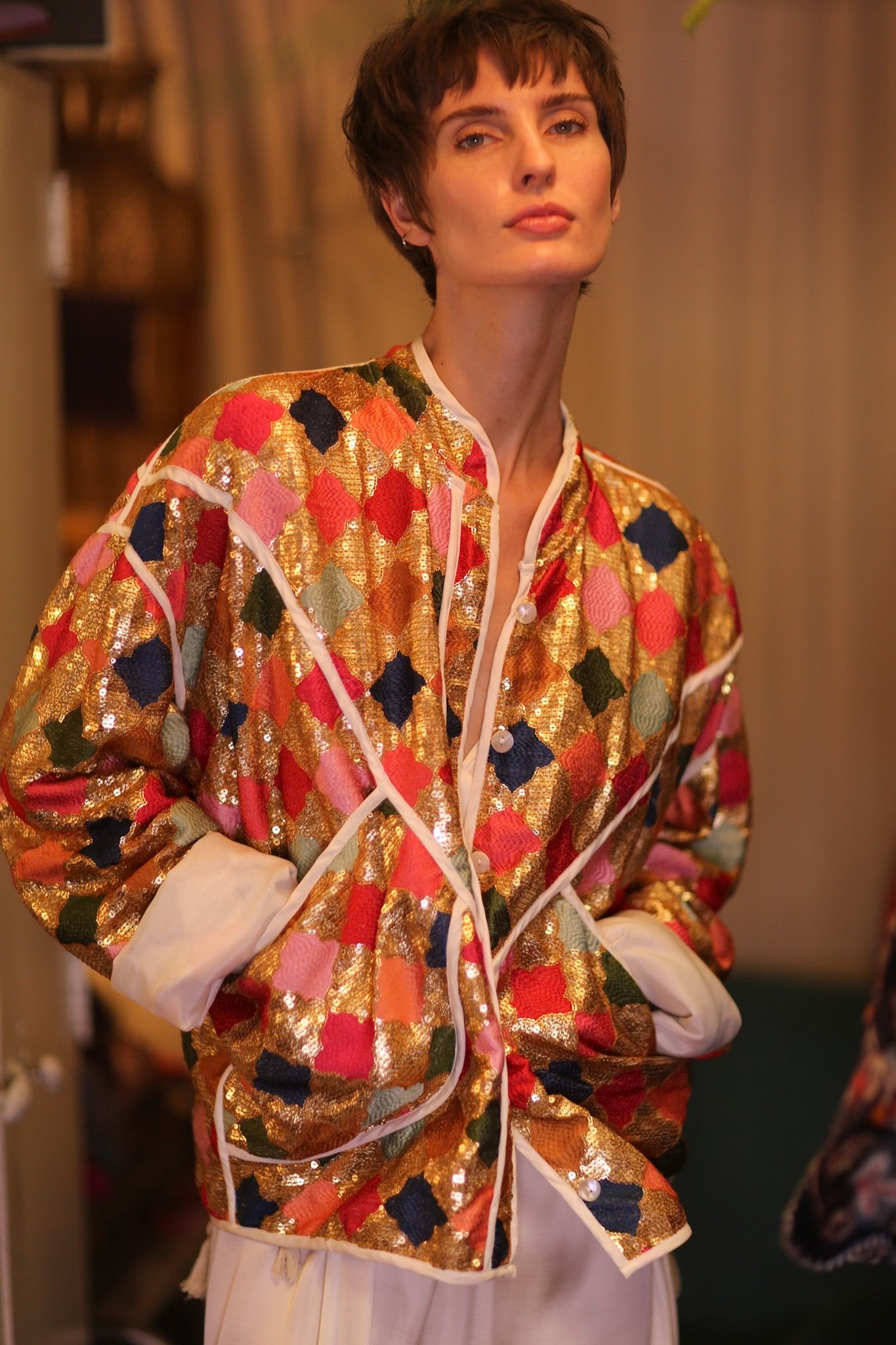 EMBROIDERED SILK JACKET ROYALE - BANGKOK TAILOR CLOTHING STORE - HANDMADE CLOTHING