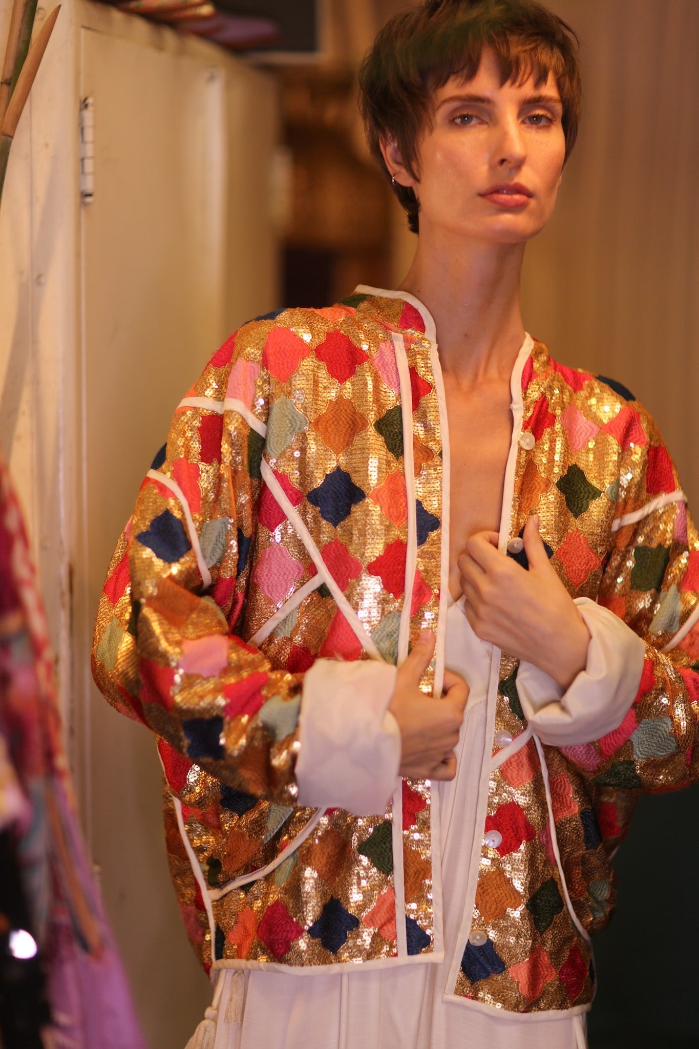 EMBROIDERED SILK JACKET ROYALE - BANGKOK TAILOR CLOTHING STORE - HANDMADE CLOTHING