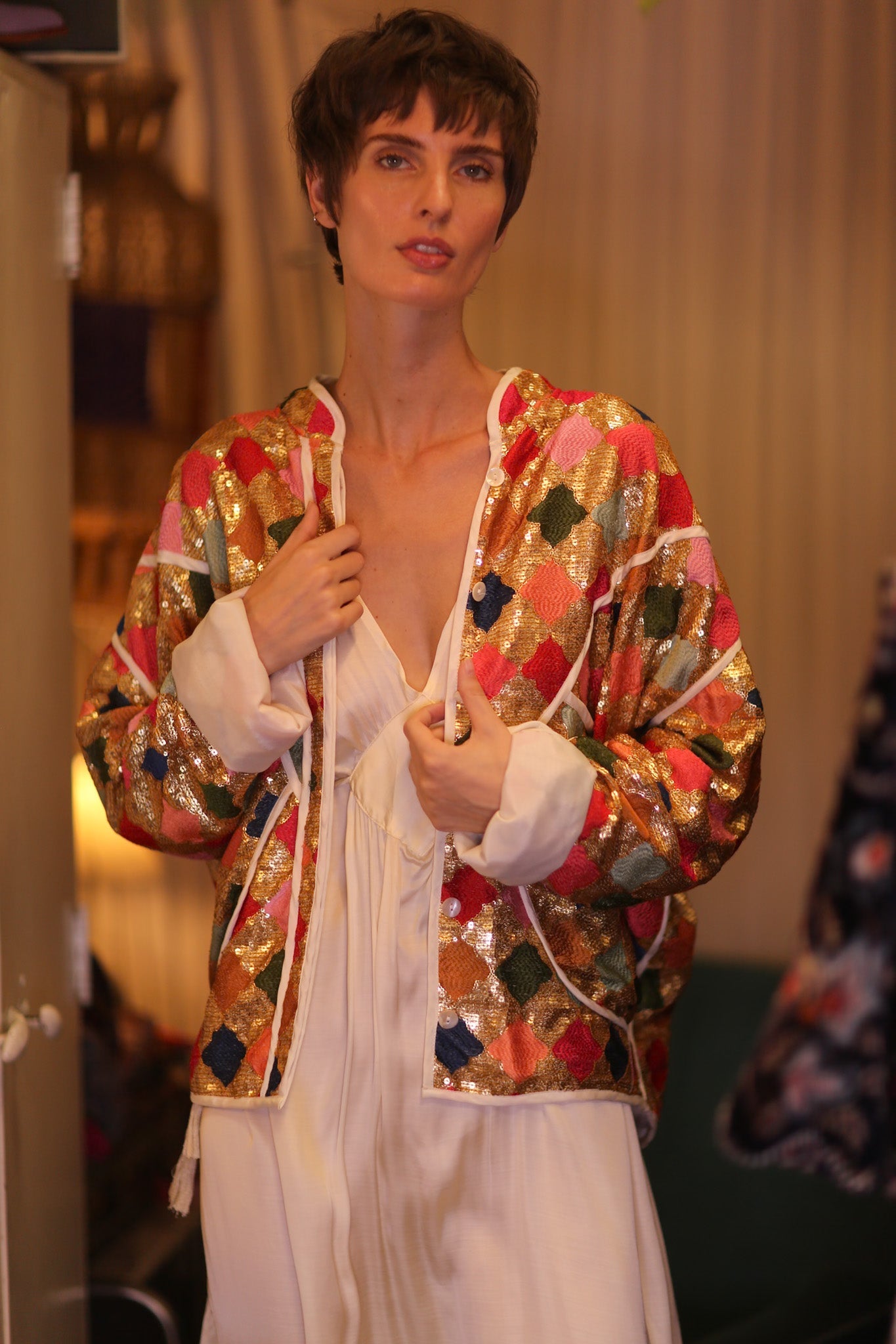 EMBROIDERED SILK JACKET ROYALE - BANGKOK TAILOR CLOTHING STORE - HANDMADE CLOTHING