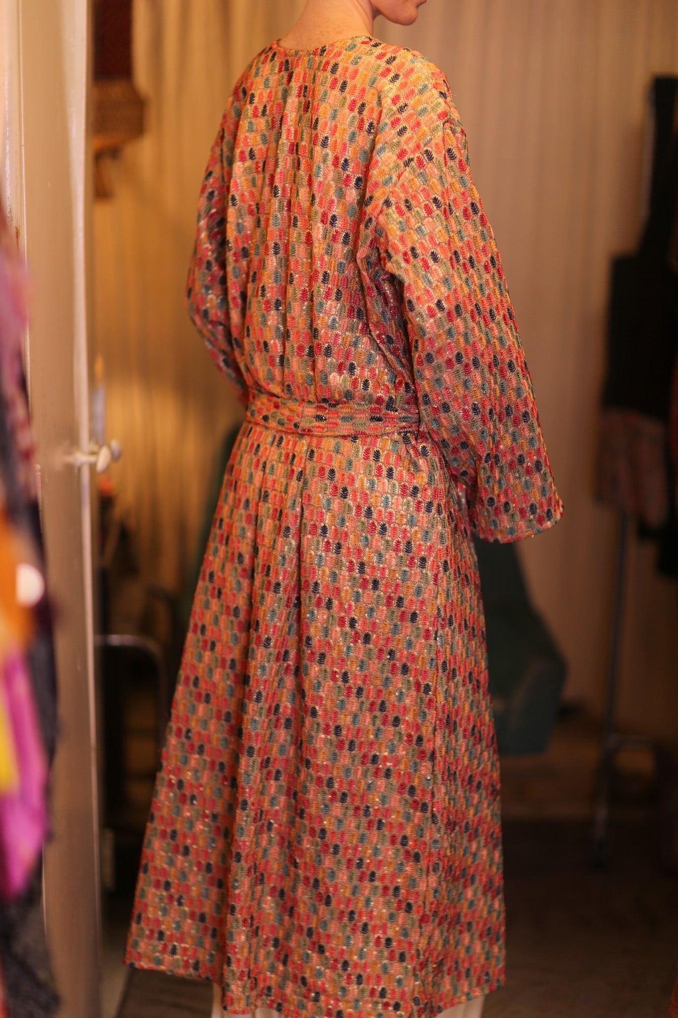 EMBROIDERED SILK KIMONO CONSTANCA BOREA - BANGKOK TAILOR CLOTHING STORE - HANDMADE CLOTHING