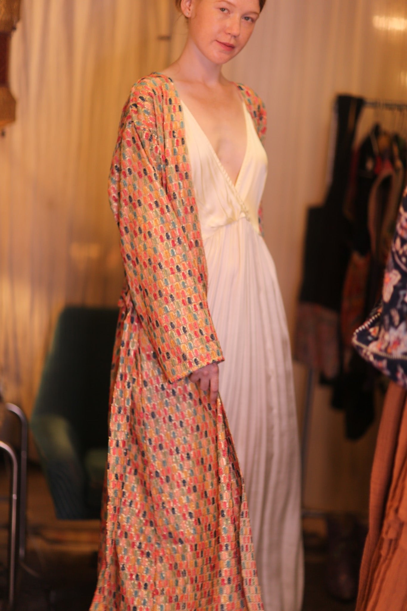 EMBROIDERED SILK KIMONO CONSTANCA BOREA - BANGKOK TAILOR CLOTHING STORE - HANDMADE CLOTHING