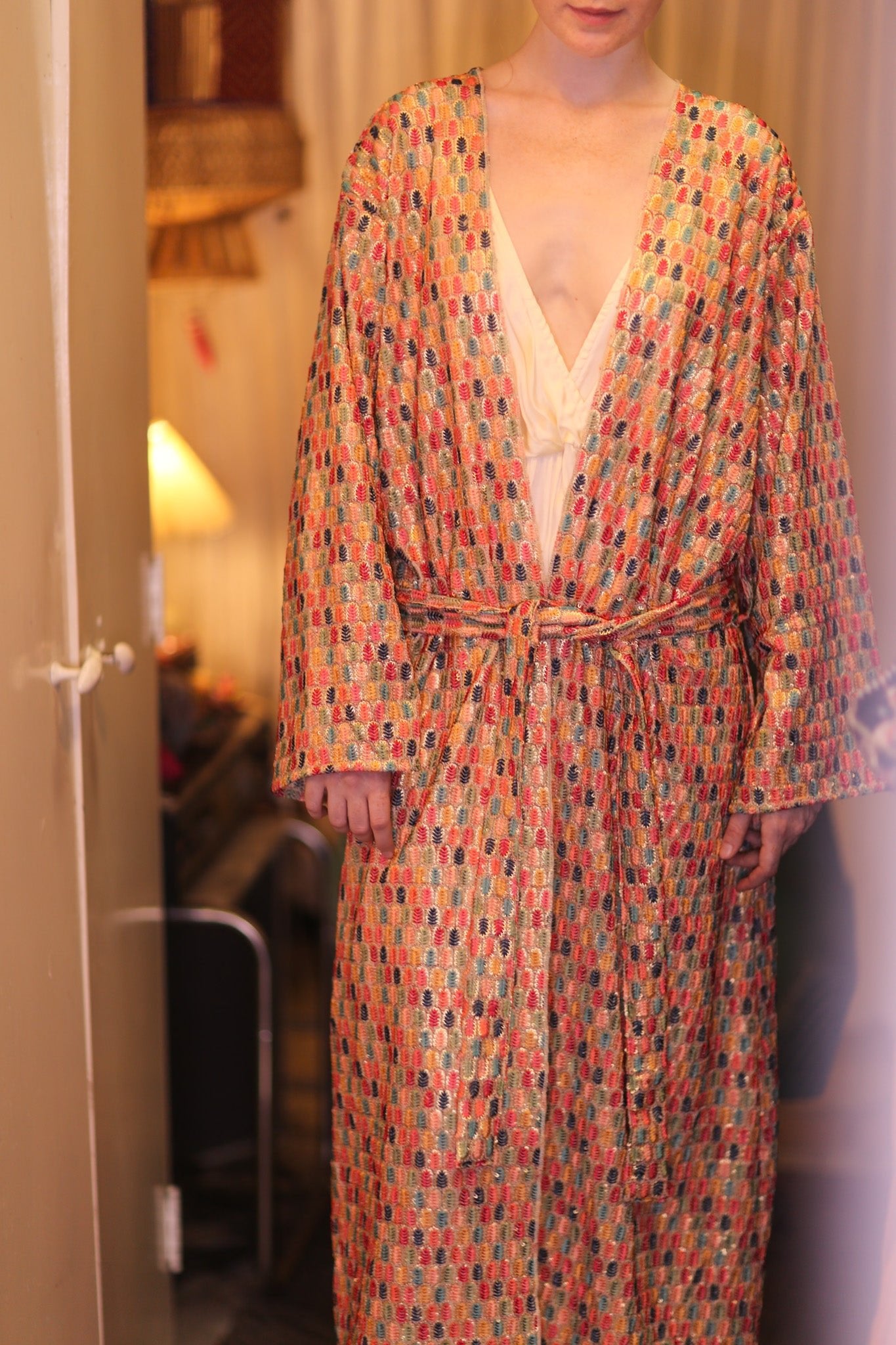 EMBROIDERED SILK KIMONO CONSTANCA BOREA - BANGKOK TAILOR CLOTHING STORE - HANDMADE CLOTHING