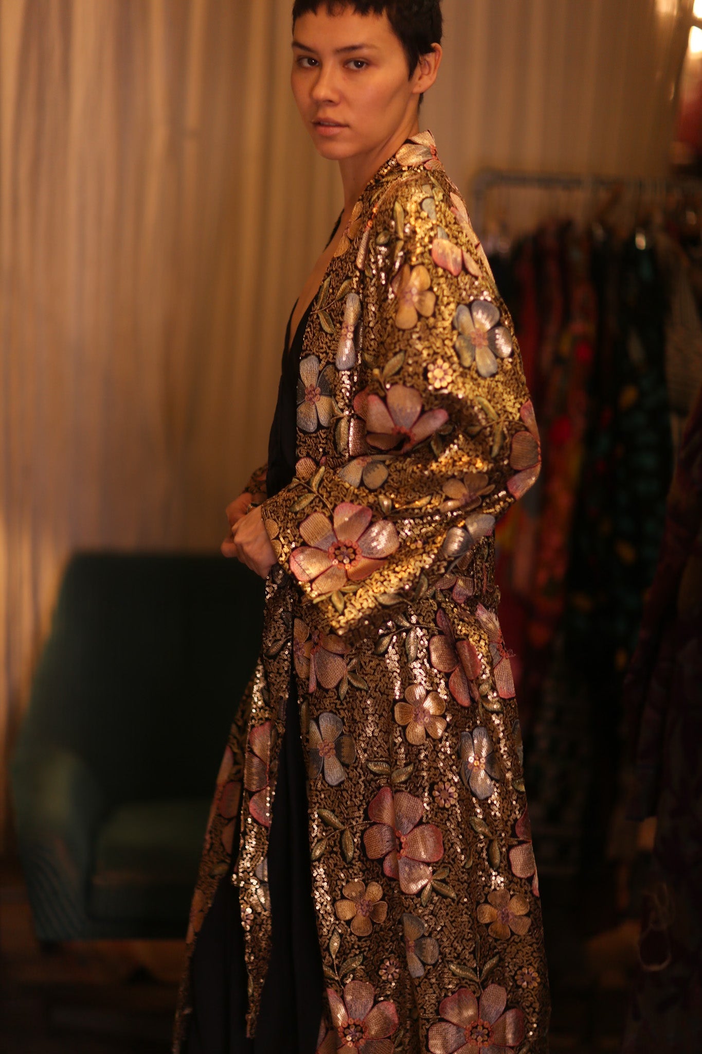 EMBROIDERED SILK KIMONO FLOWERS GOLDEN - BANGKOK TAILOR CLOTHING STORE - HANDMADE CLOTHING