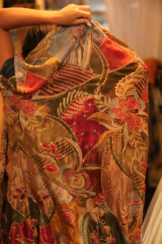 EMBROIDERED SILK KIMONO NATASHA - BANGKOK TAILOR CLOTHING STORE - HANDMADE CLOTHING