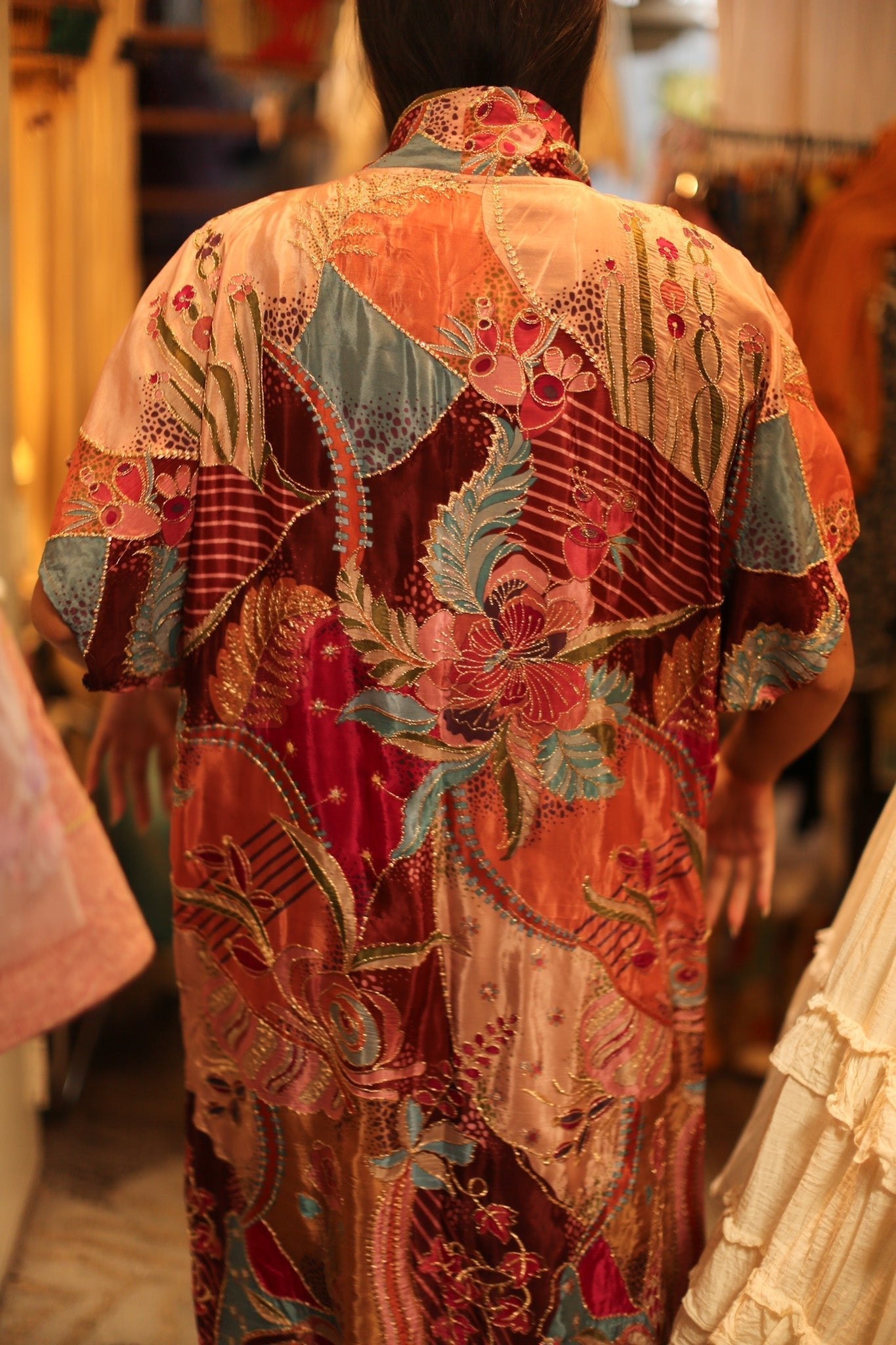 EMBROIDERED SILK KIMONO NATASHA - BANGKOK TAILOR CLOTHING STORE - HANDMADE CLOTHING