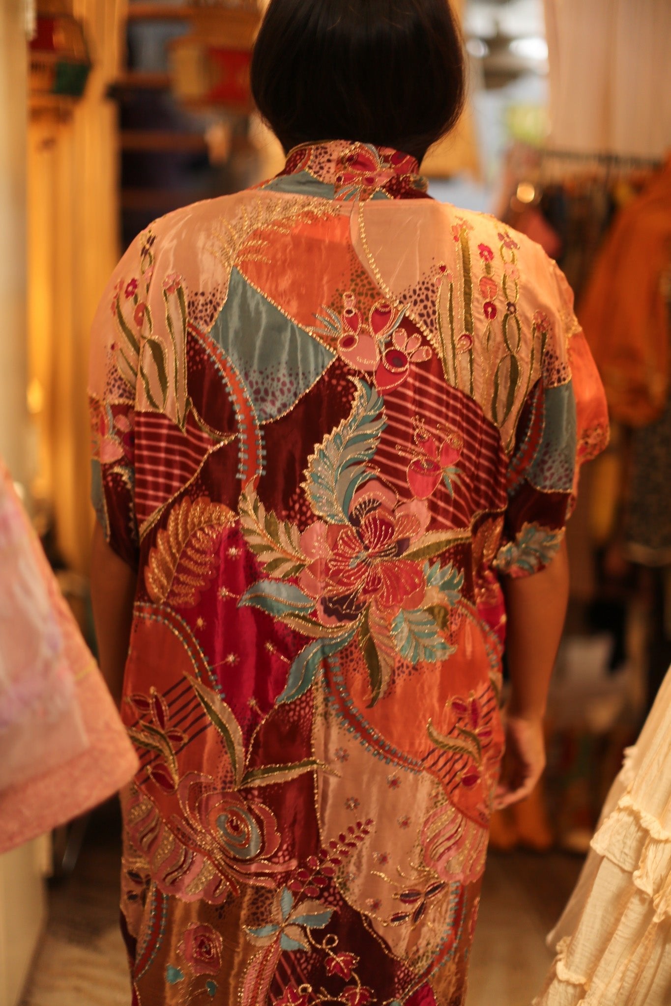 EMBROIDERED SILK KIMONO NATASHA - BANGKOK TAILOR CLOTHING STORE - HANDMADE CLOTHING