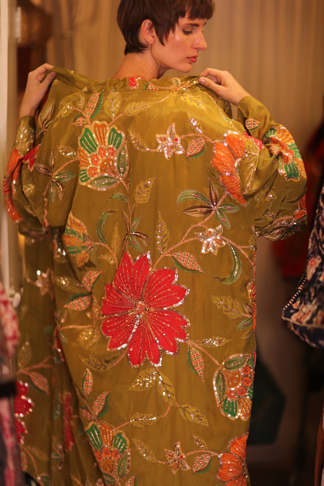 EMBROIDERED SILK KIMONO ROSE GABRIEL - BANGKOK TAILOR CLOTHING STORE - HANDMADE CLOTHING